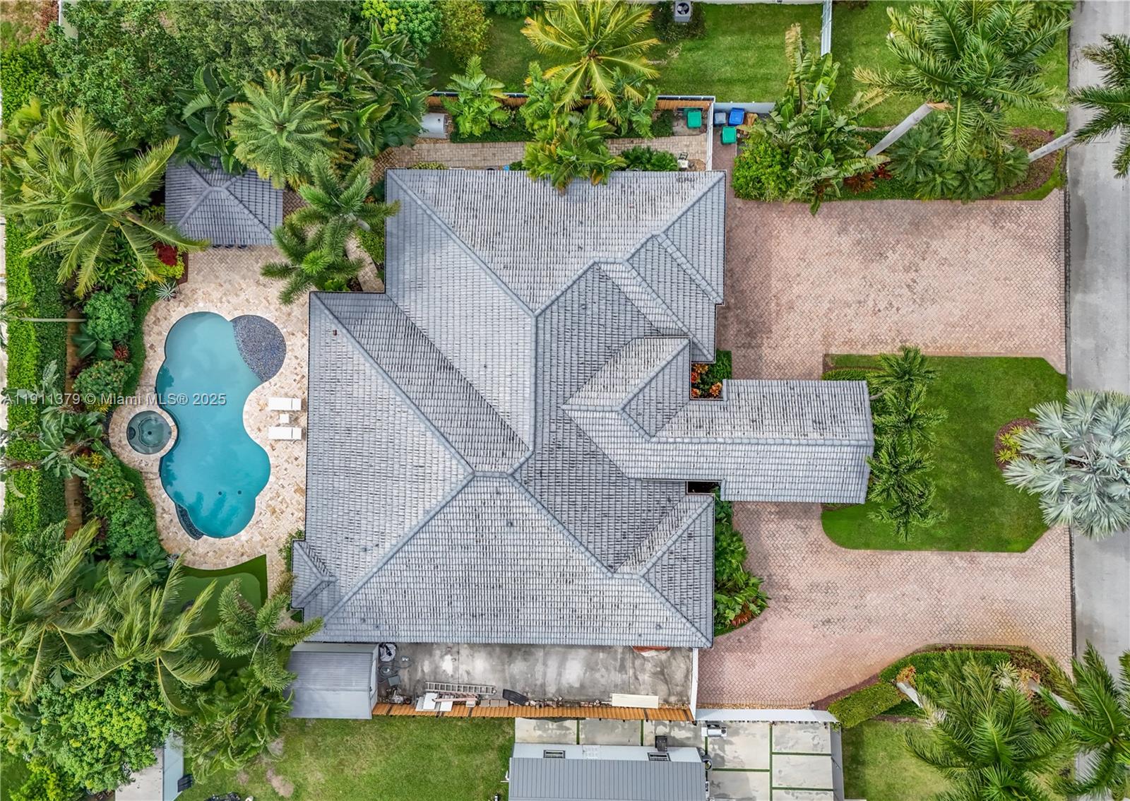 VALENCIA ACRES - Residential Lease