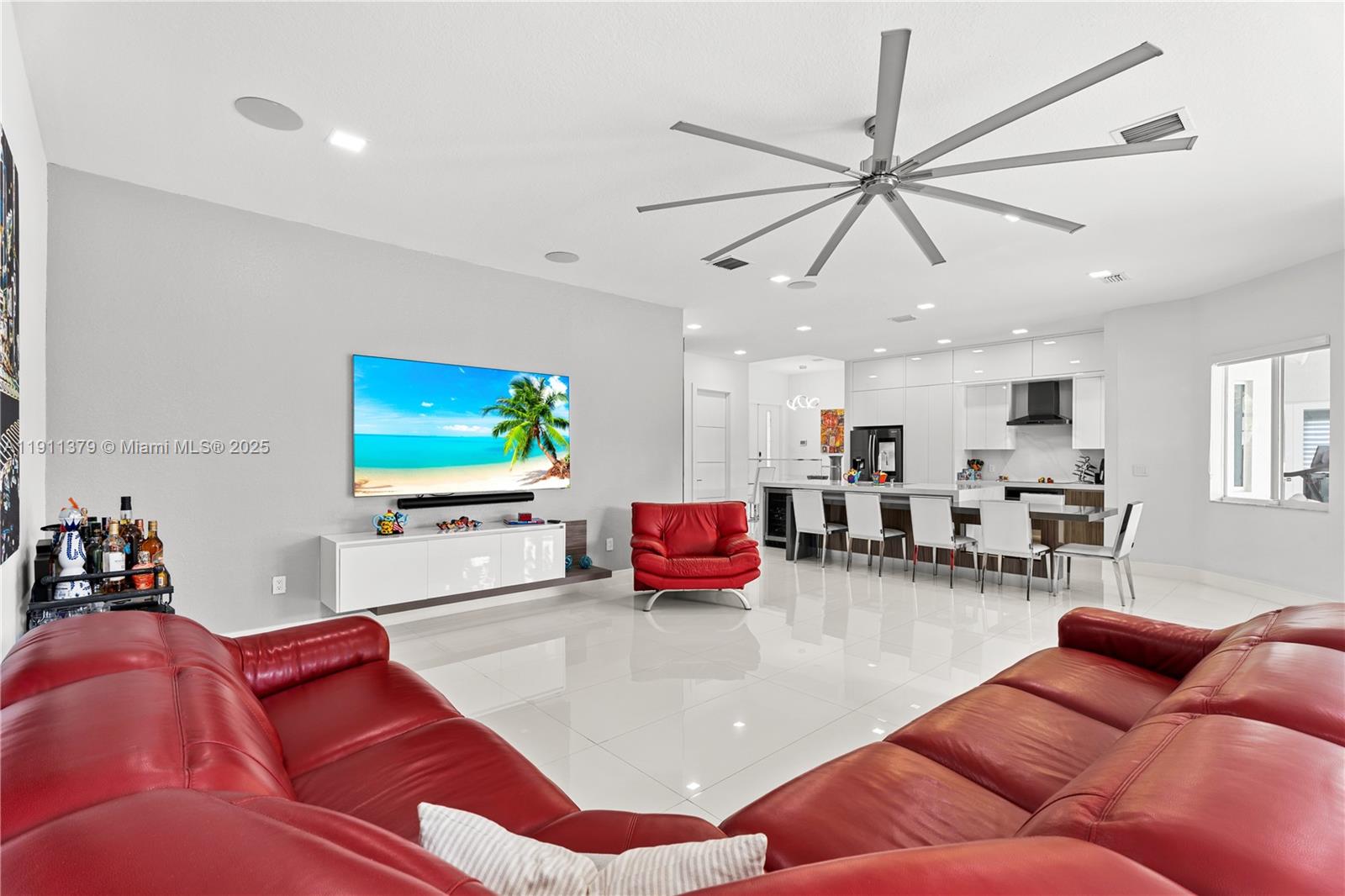 VALENCIA ACRES - Residential Lease