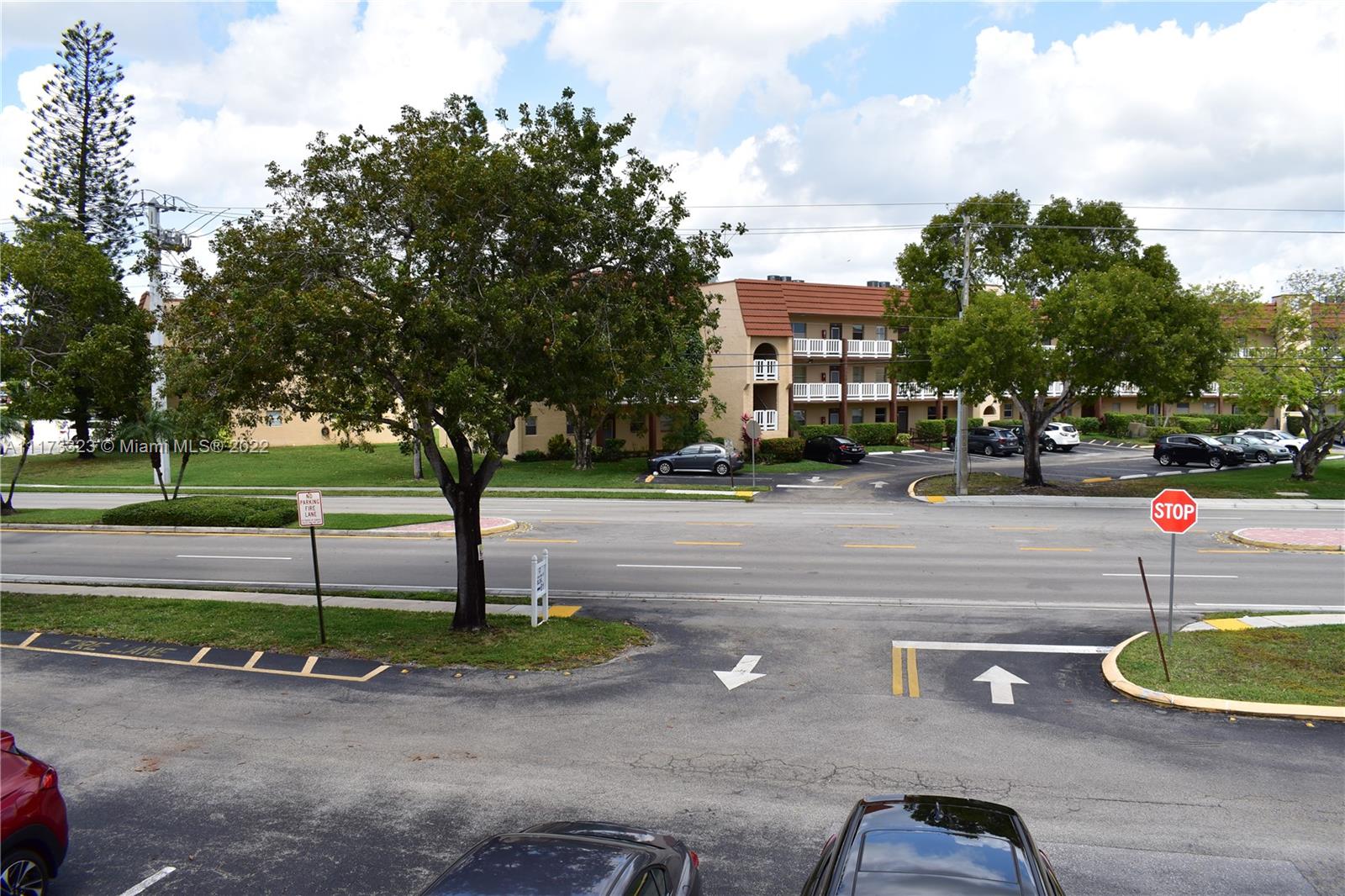 SUNRISE LAKES 81 CONDO - Residential