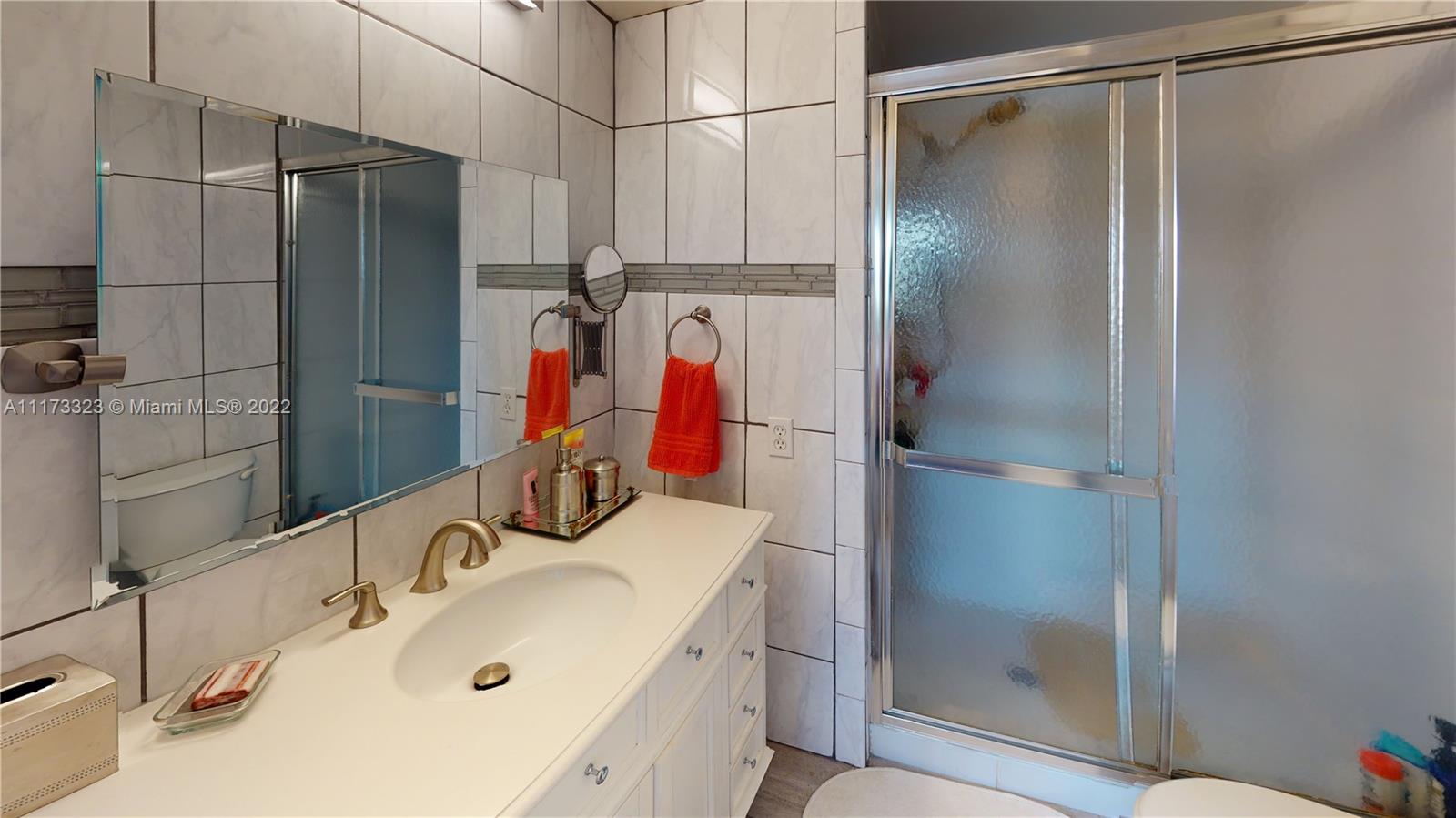 SUNRISE LAKES 81 CONDO - Residential