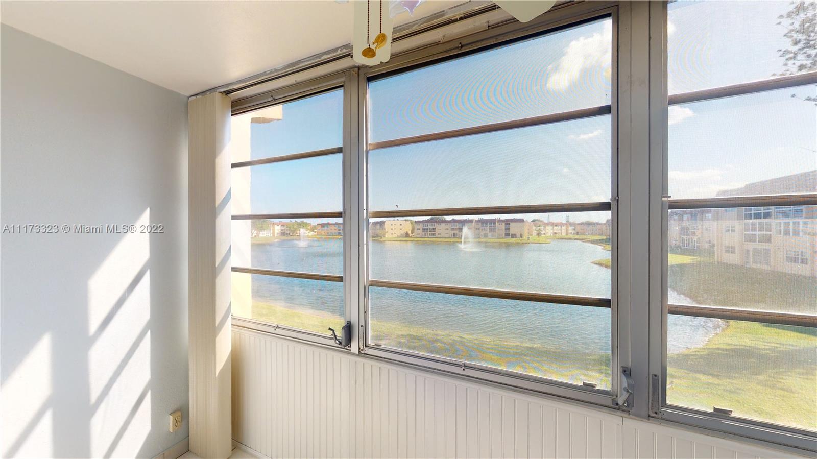 SUNRISE LAKES 81 CONDO - Residential