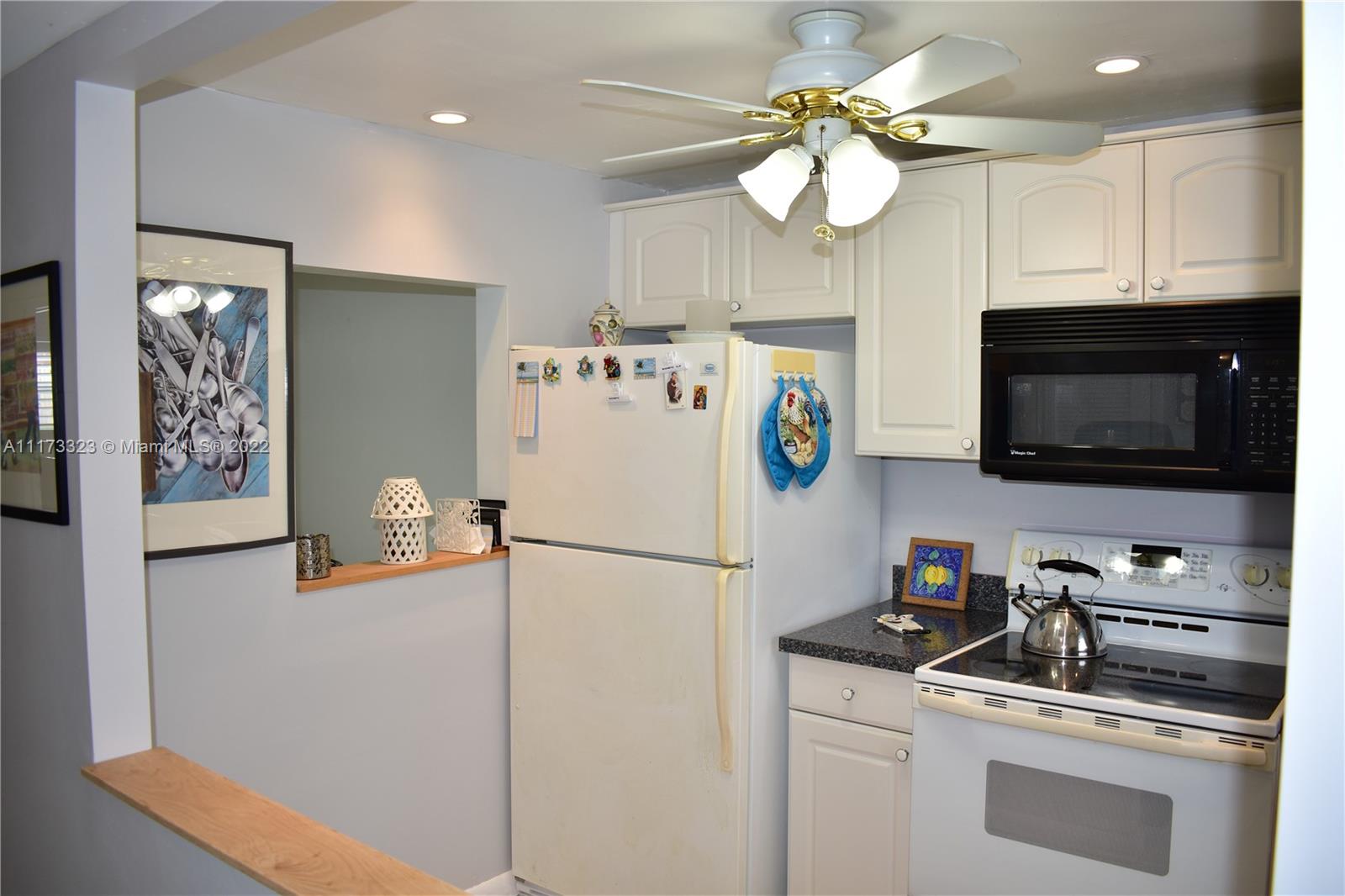 SUNRISE LAKES 81 CONDO - Residential