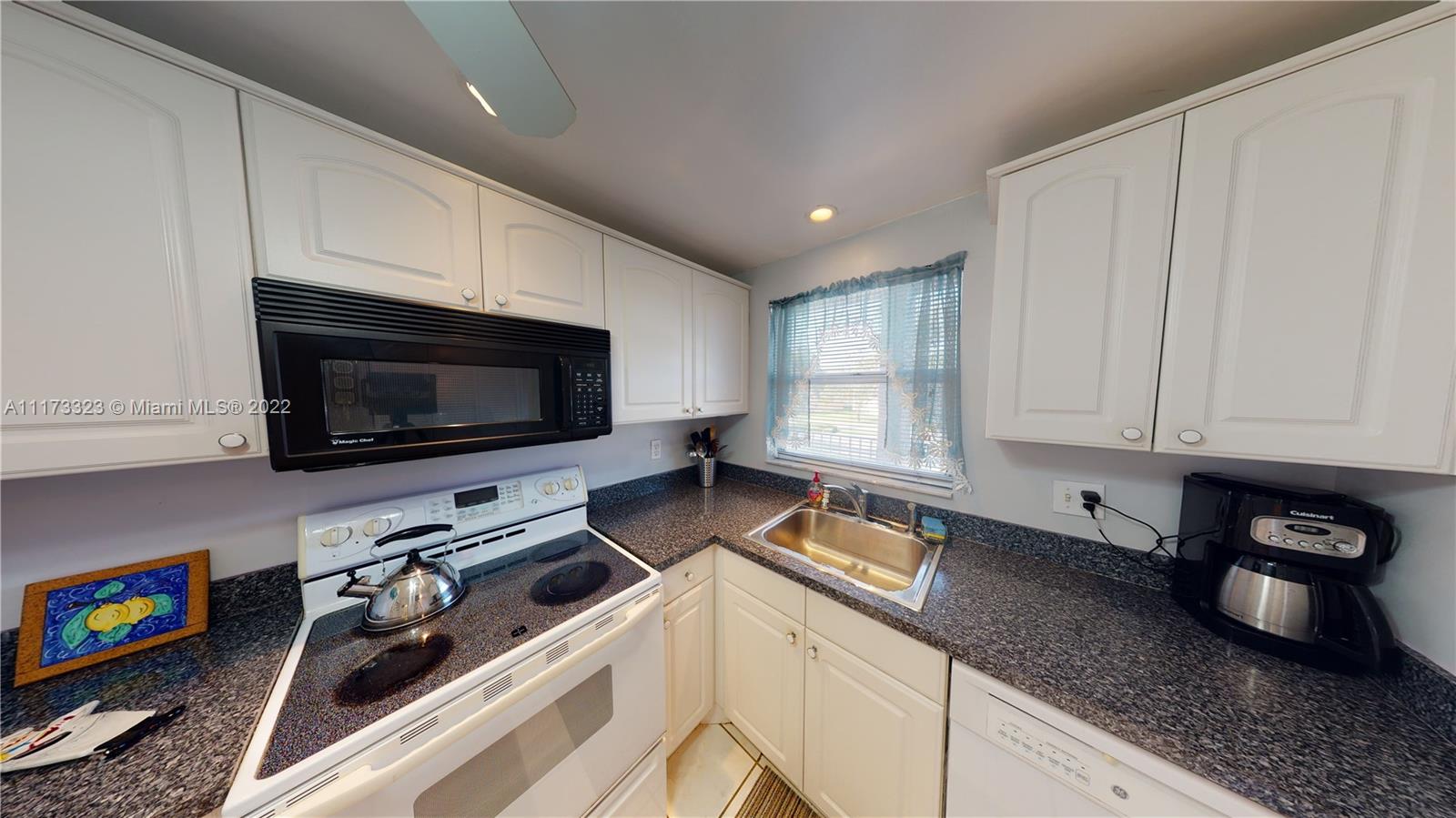 SUNRISE LAKES 81 CONDO - Residential