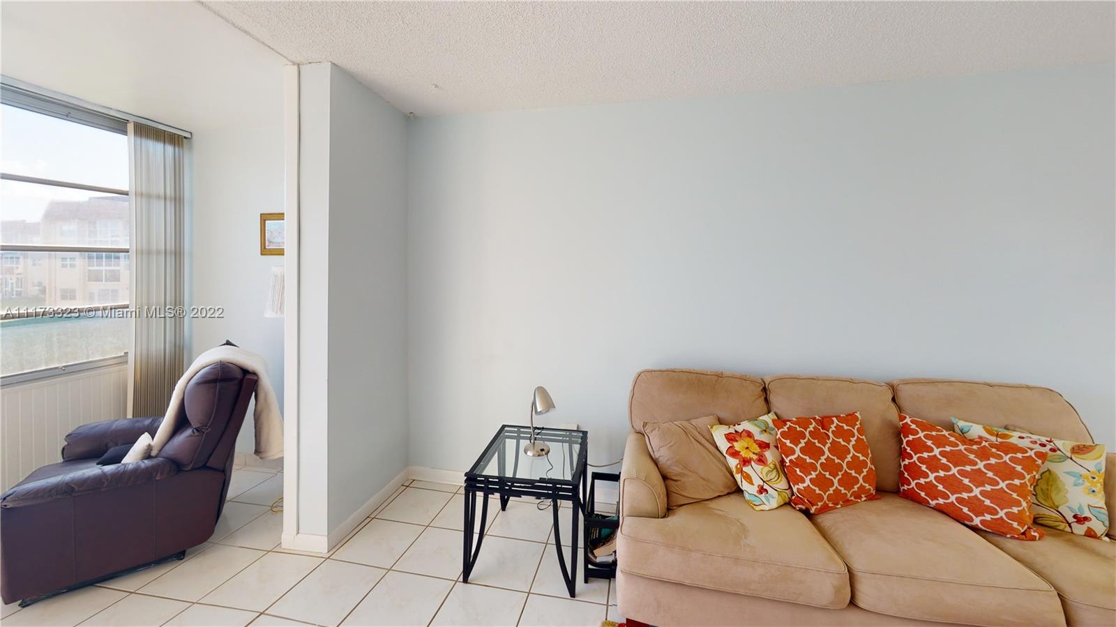 SUNRISE LAKES 81 CONDO - Residential