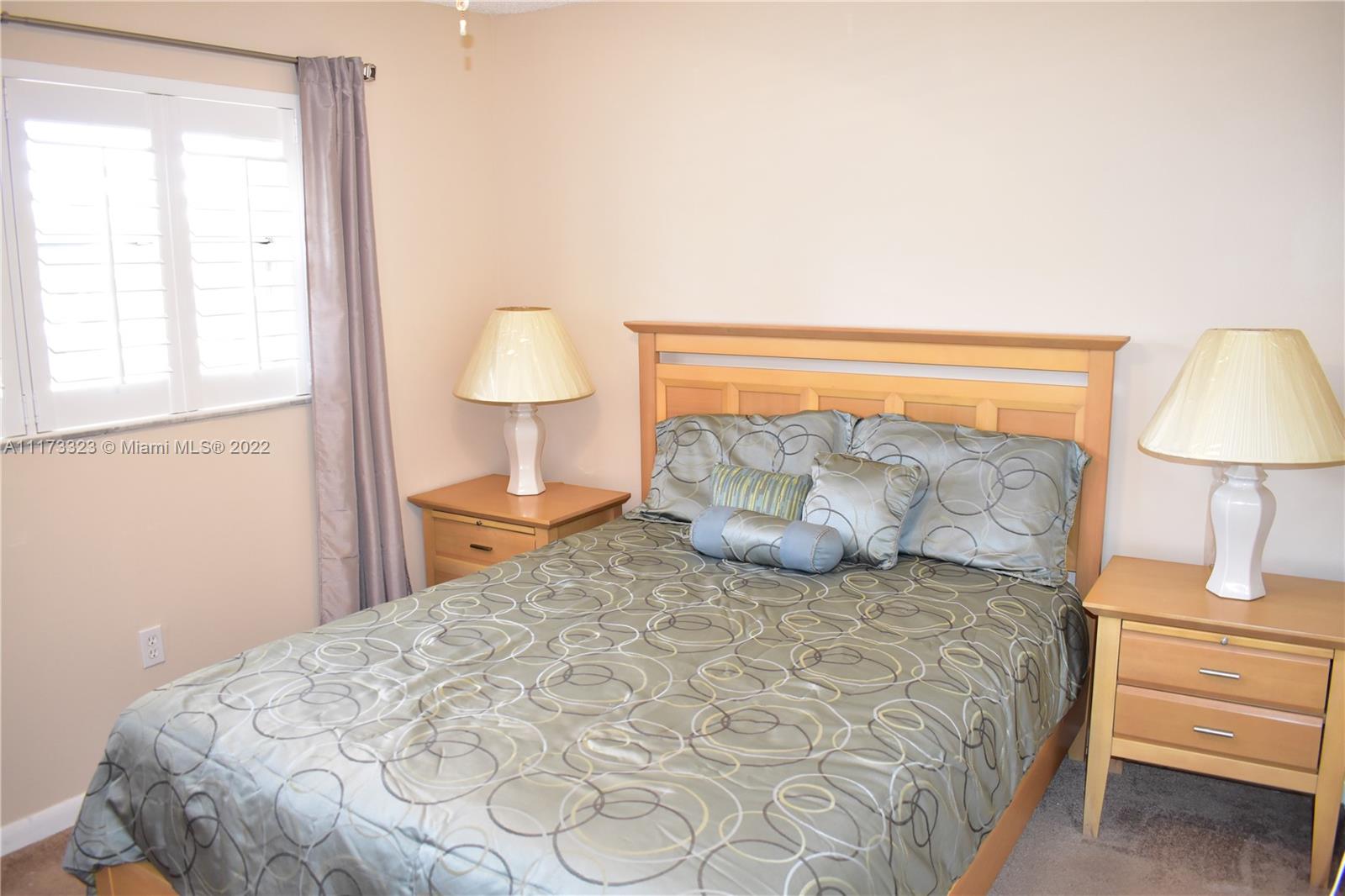 SUNRISE LAKES 81 CONDO - Residential