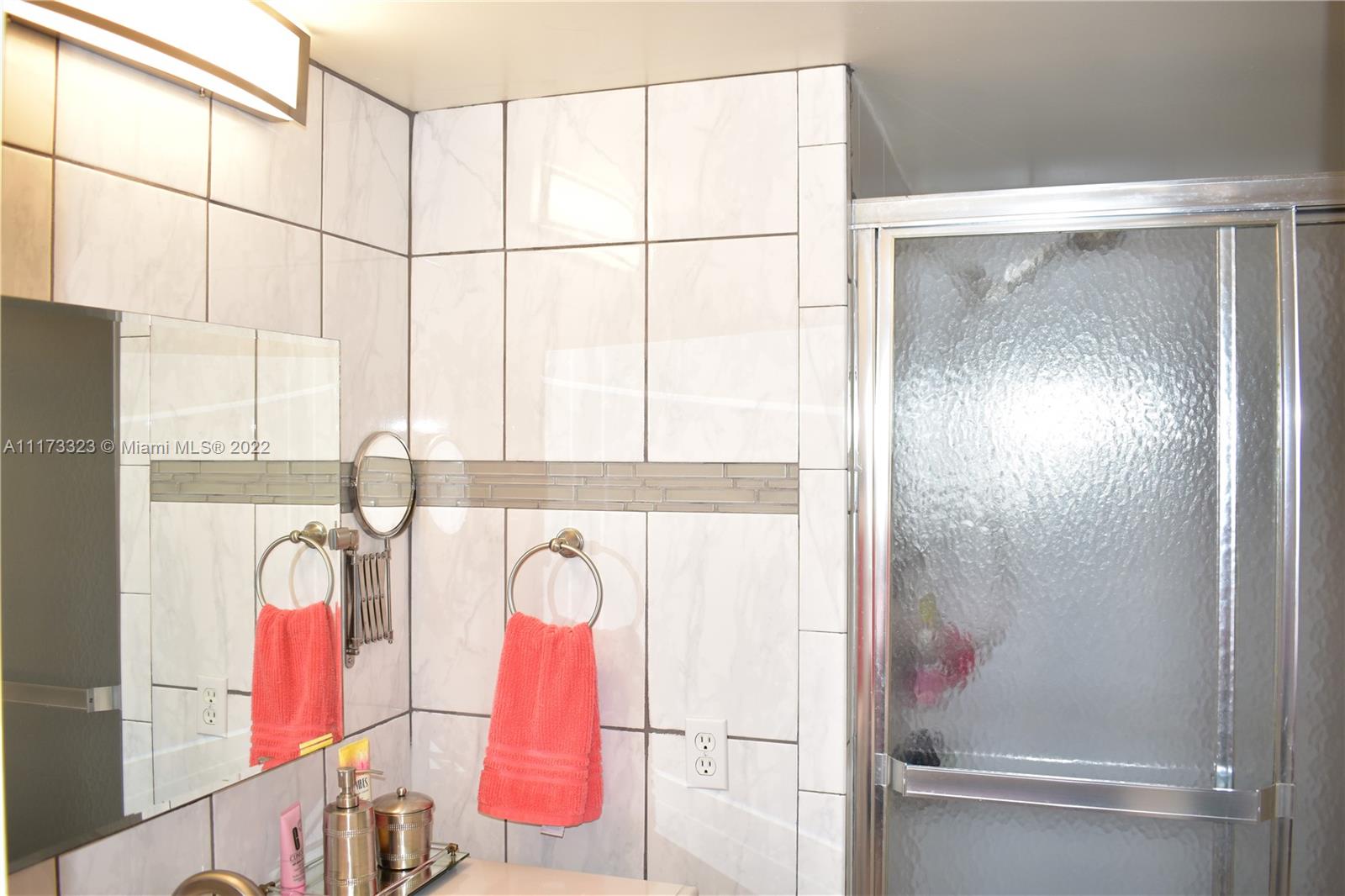 SUNRISE LAKES 81 CONDO - Residential