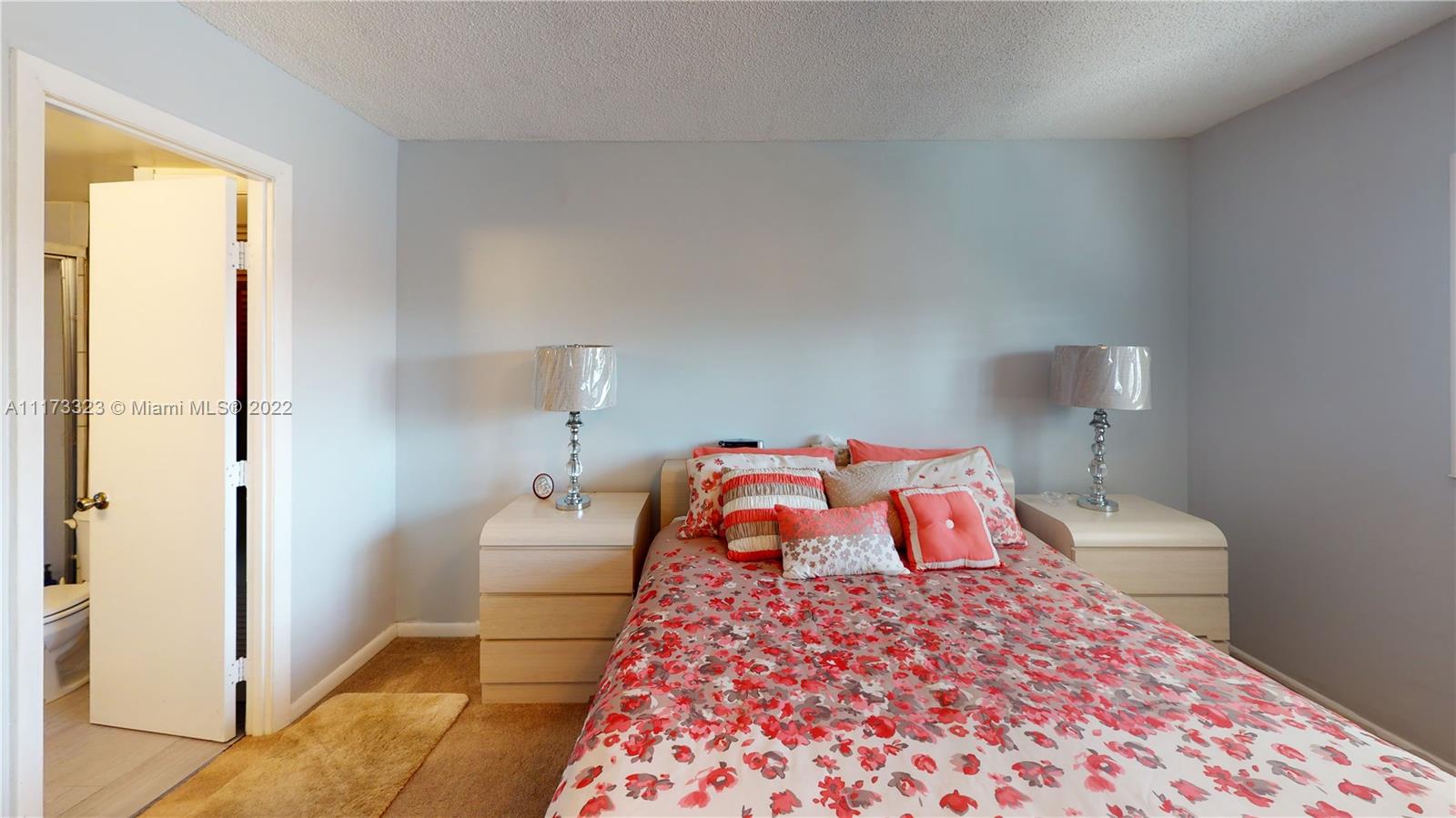 SUNRISE LAKES 81 CONDO - Residential