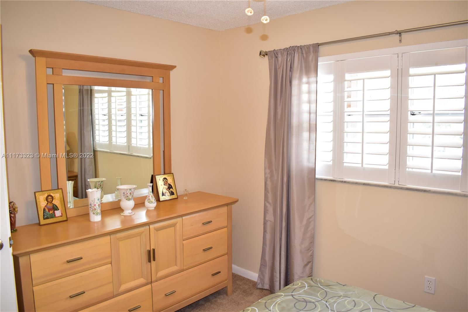 SUNRISE LAKES 81 CONDO - Residential