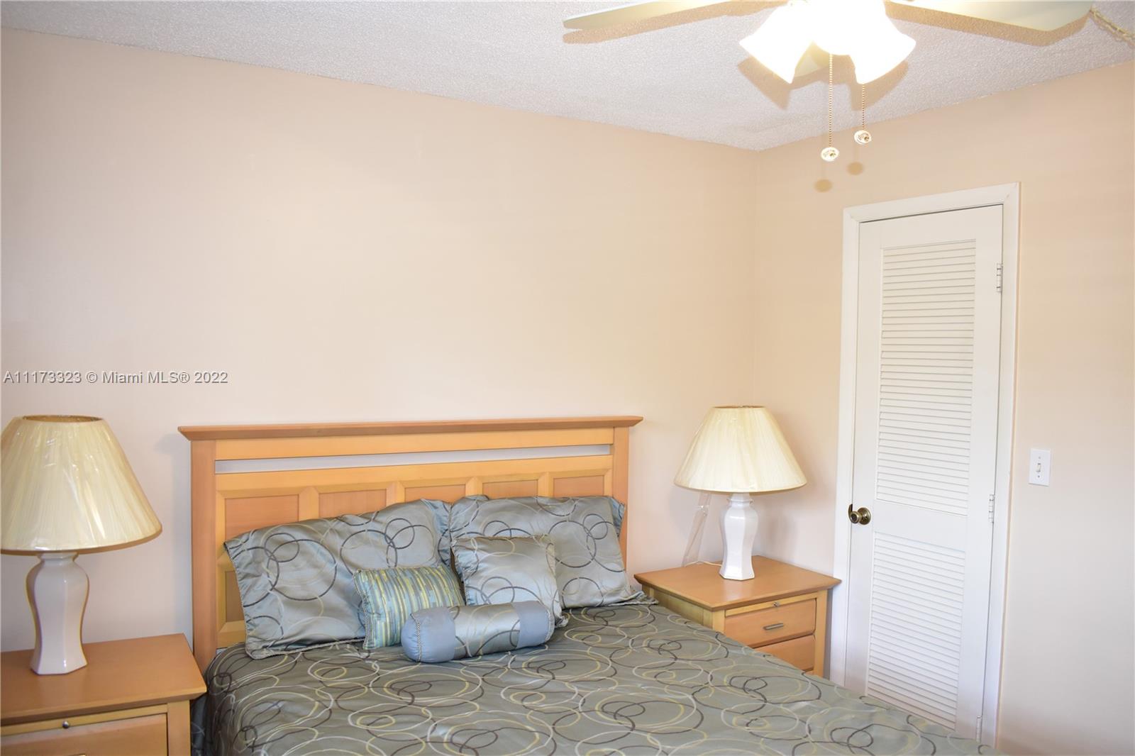 SUNRISE LAKES 81 CONDO - Residential