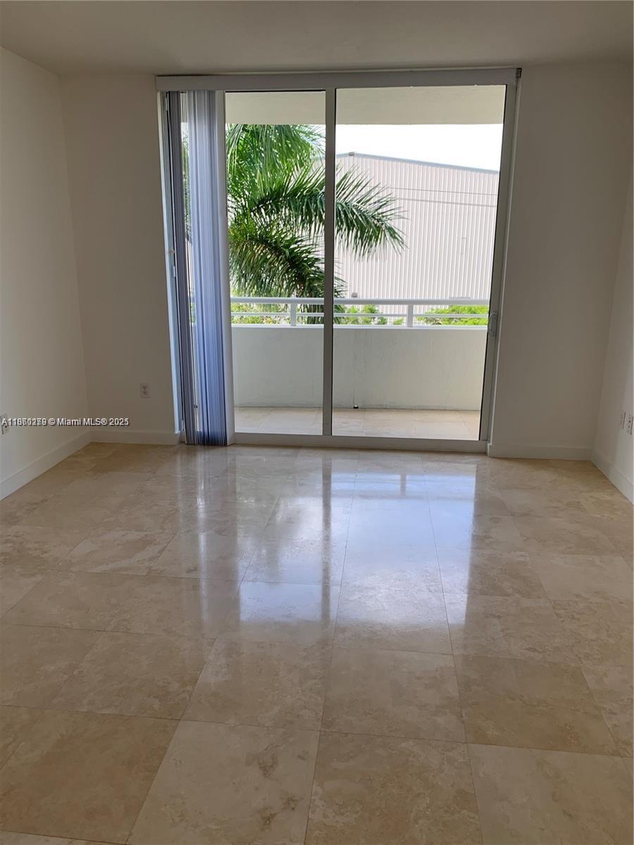 Best location in the heart of Aventura, This apartment features 2 beds 2 baths full , an open kitchen with granite countertop, stainless steel appliances, NEW washer and dryer inside the unit, pool, gym, , hot tube, guard 24 hours, valet parking, business center, the best amenities and much more!!!.