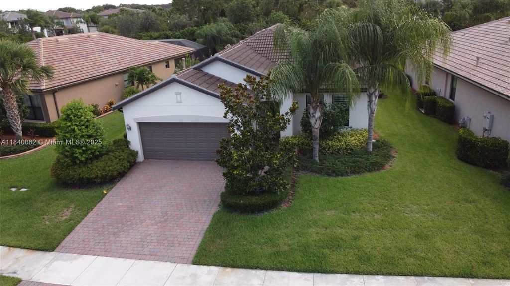 Photo of 620 SE Monet Dr, Port St Lucie, FL 34984 (MLS # A11840082)