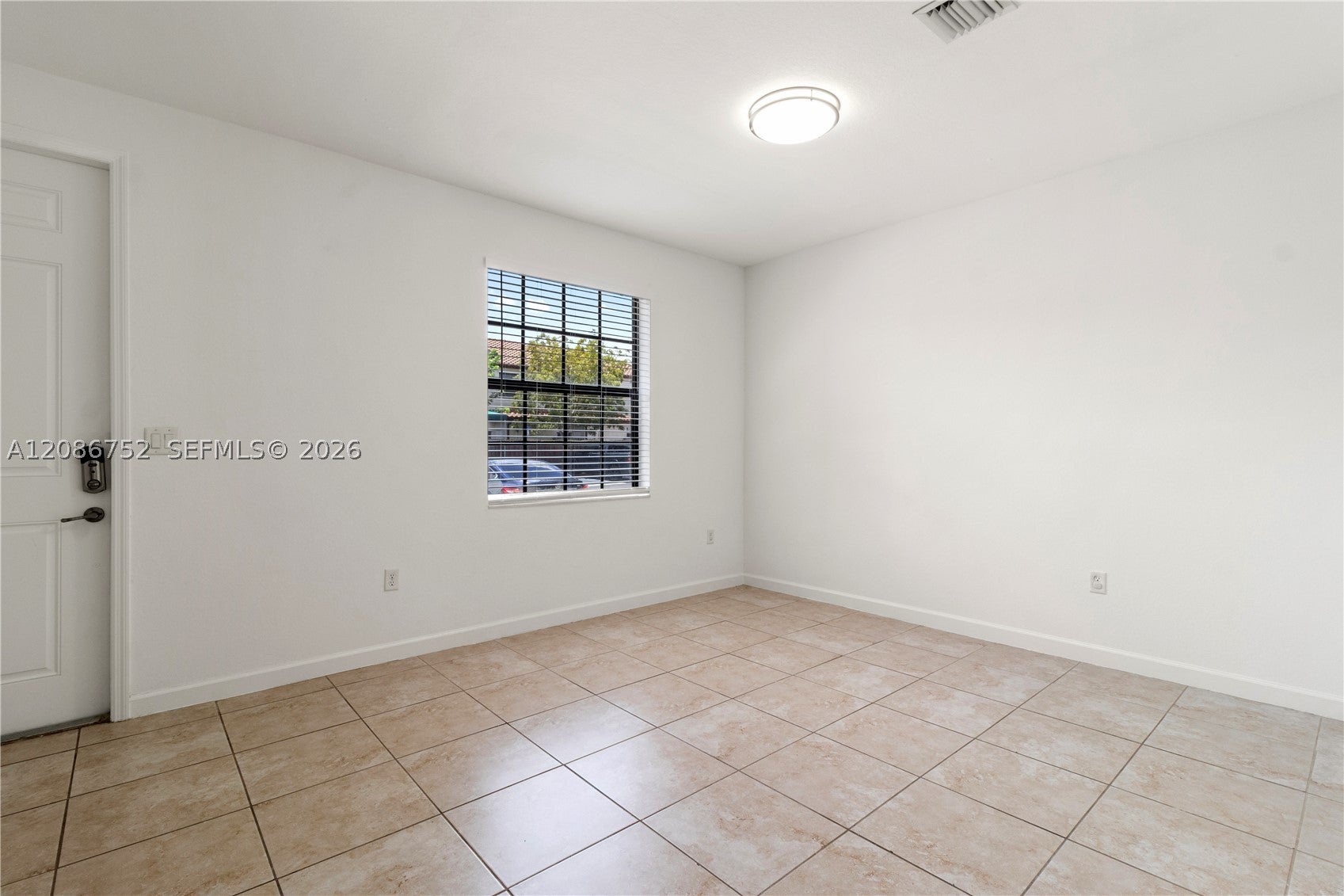 3217 SE 4th St 3217
