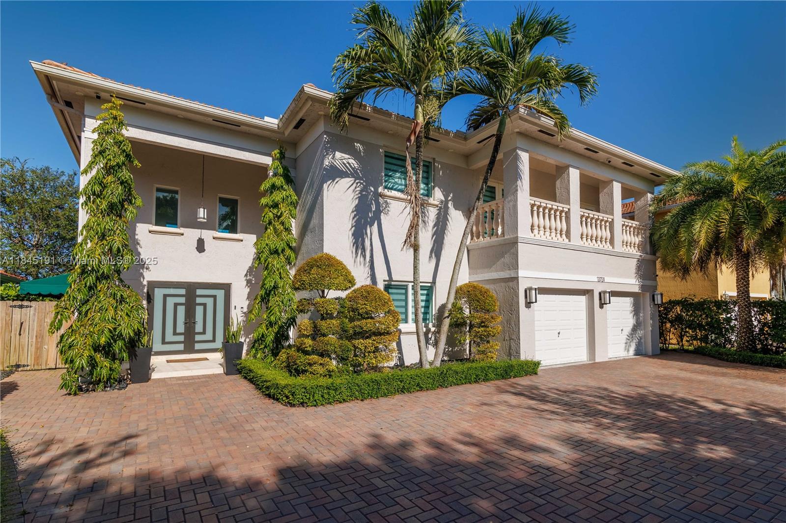 TWIN LAKE SHORES WEST - Residential