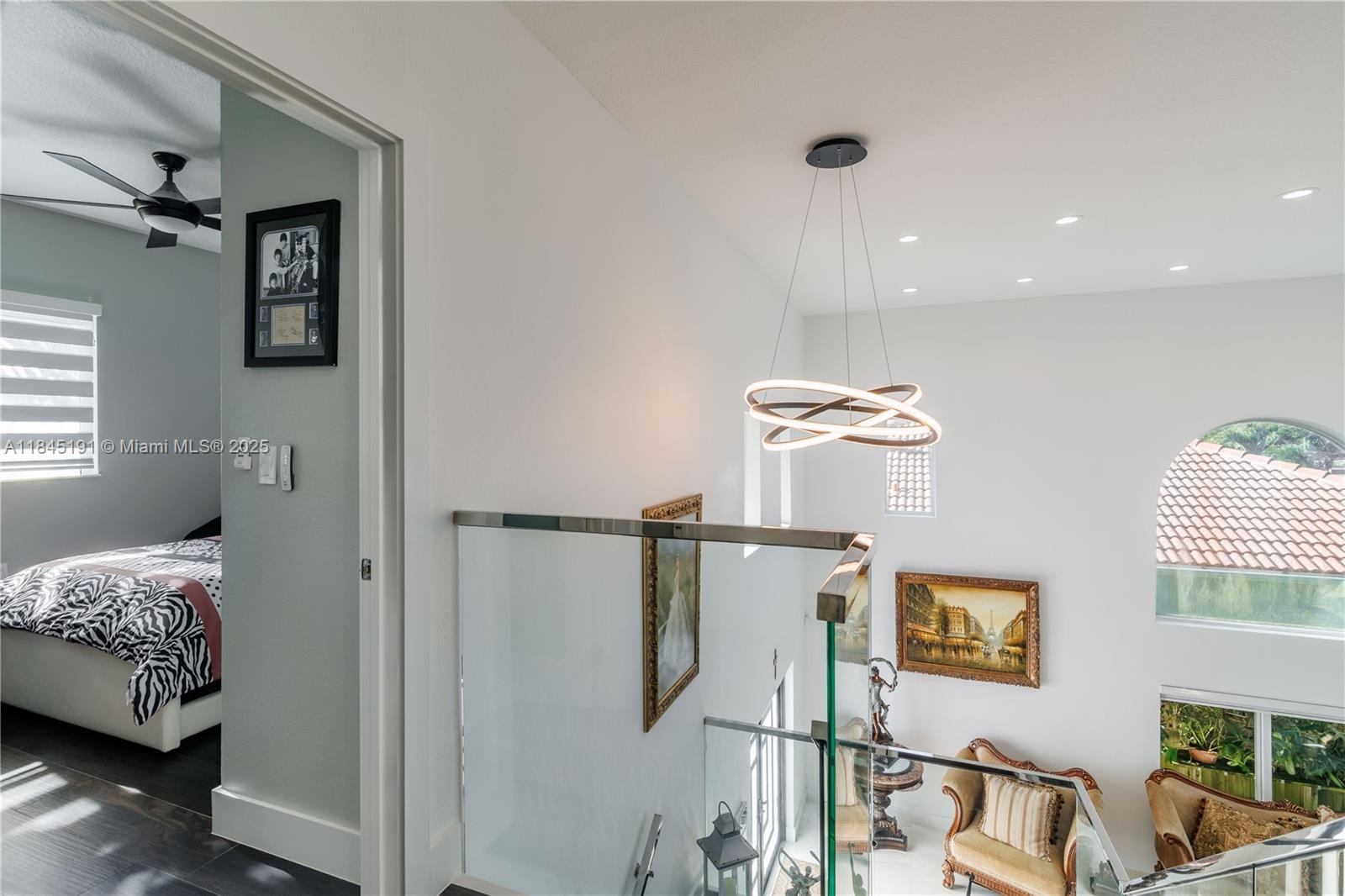 TWIN LAKE SHORES WEST - Residential