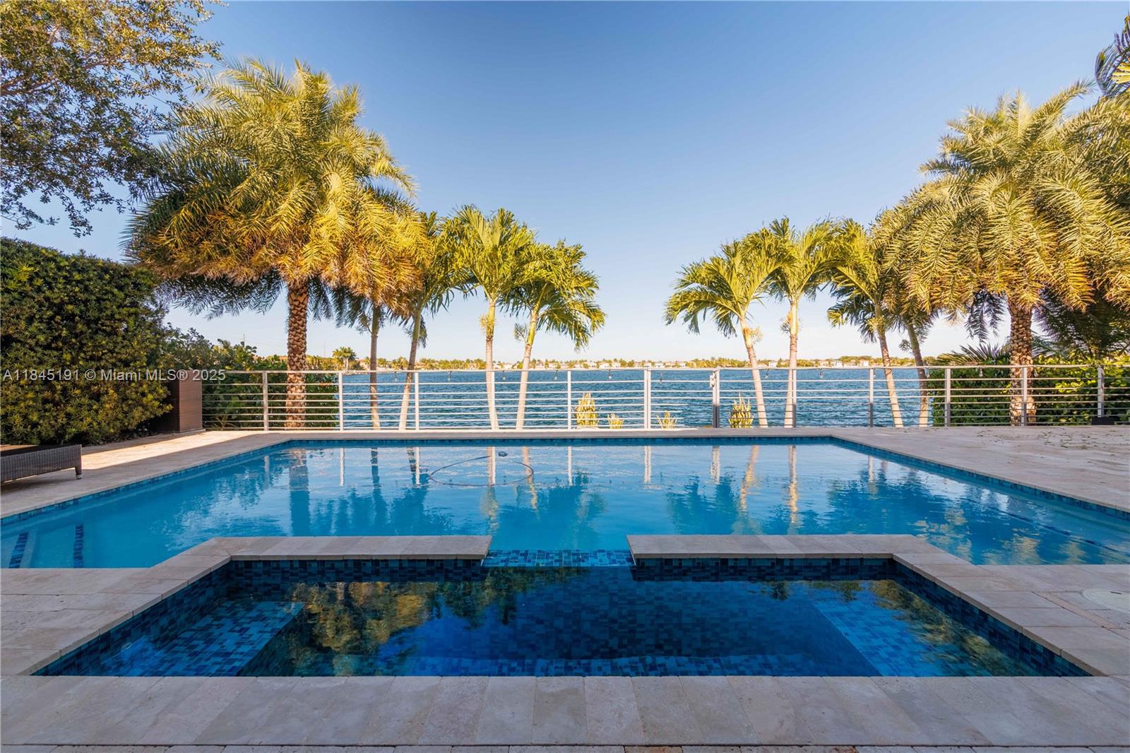 TWIN LAKE SHORES WEST - Residential