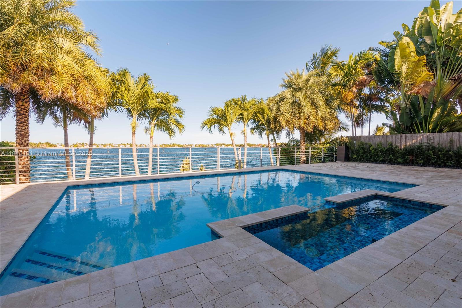 TWIN LAKE SHORES WEST - Residential