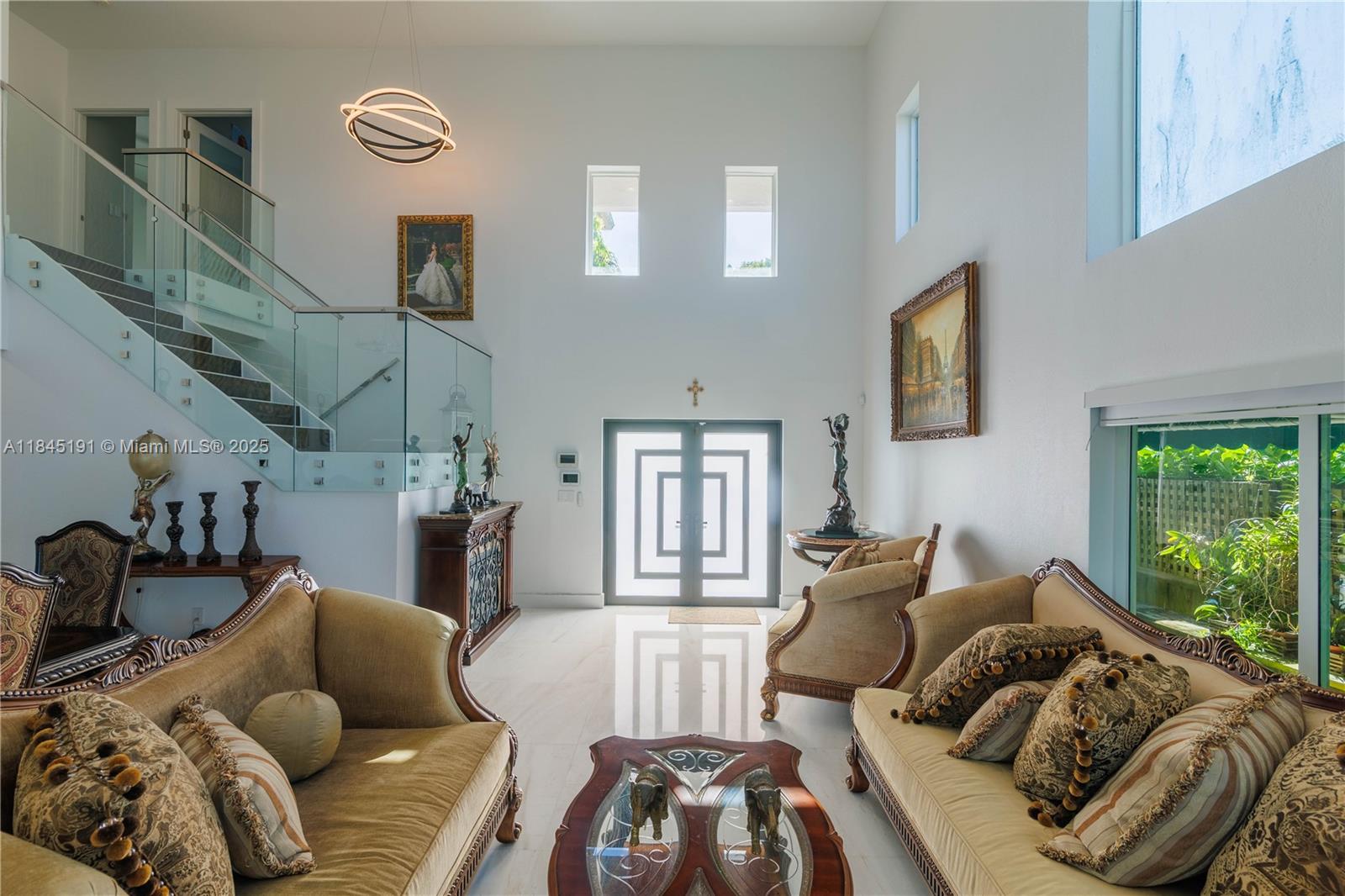 TWIN LAKE SHORES WEST - Residential