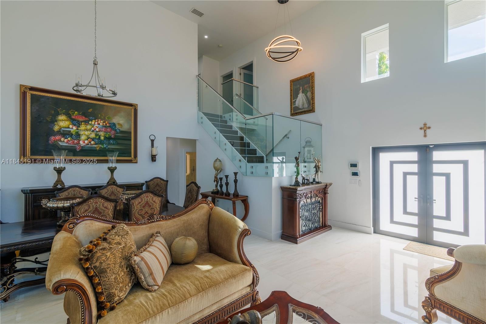 TWIN LAKE SHORES WEST - Residential