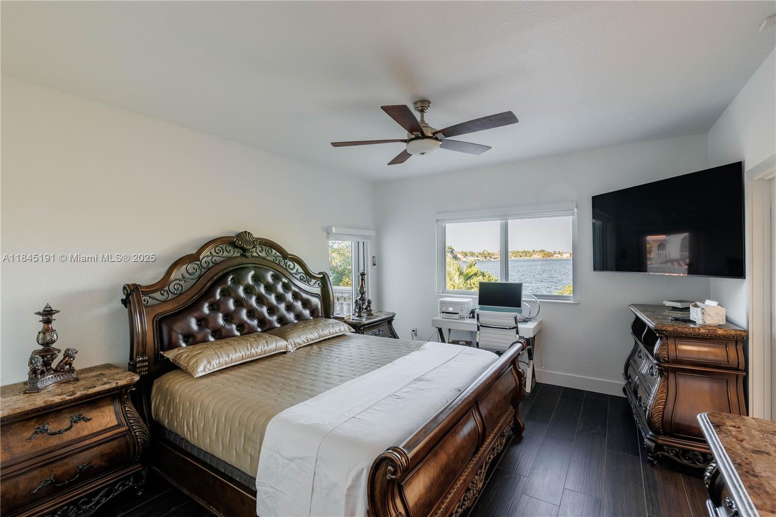 TWIN LAKE SHORES WEST - Residential