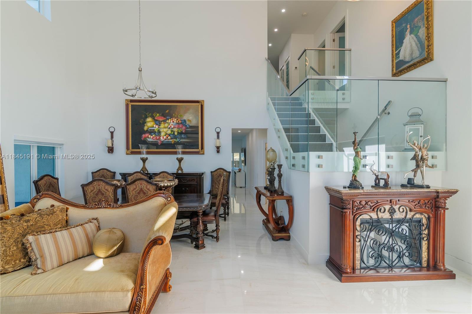 TWIN LAKE SHORES WEST - Residential