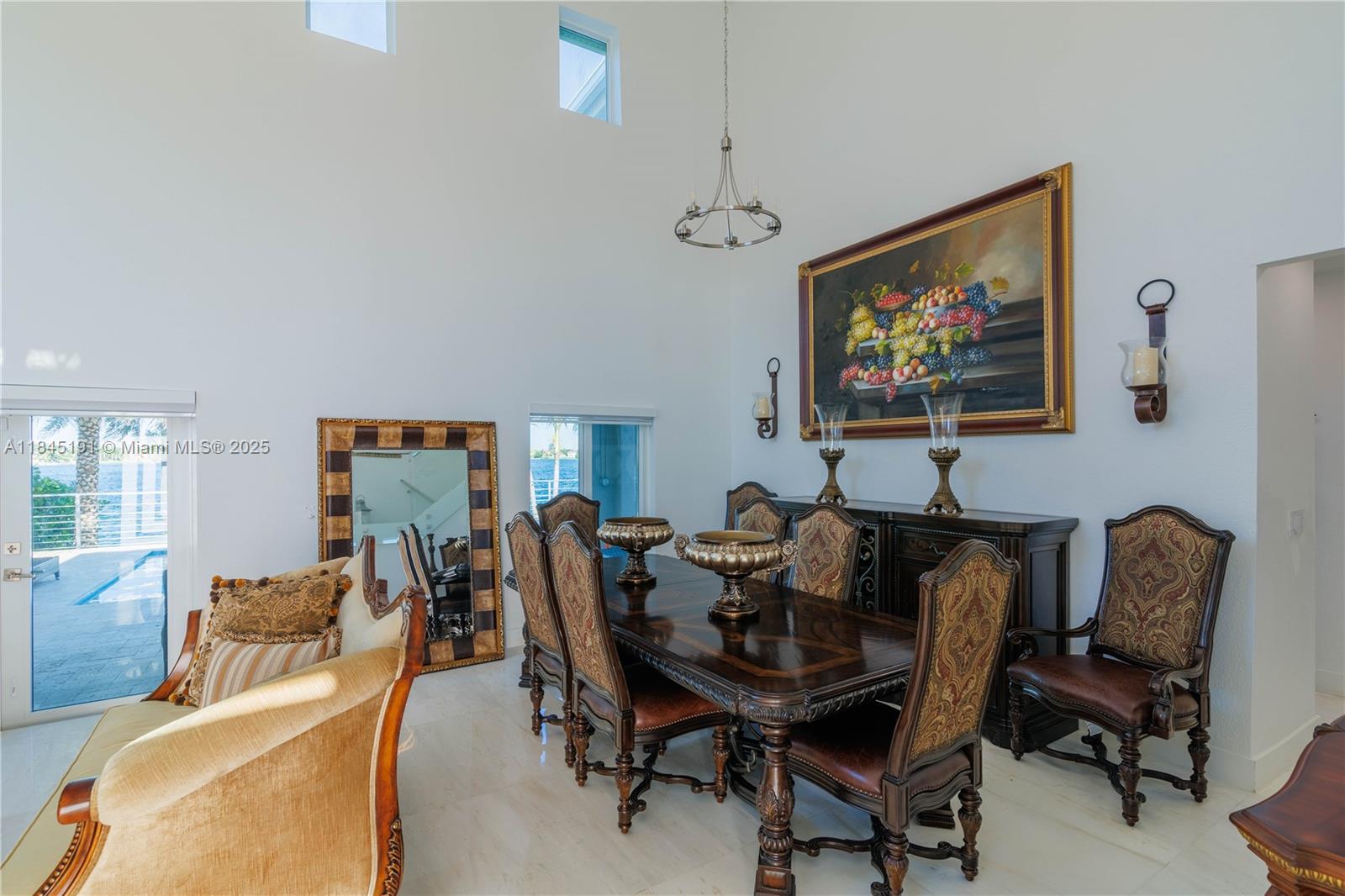 TWIN LAKE SHORES WEST - Residential