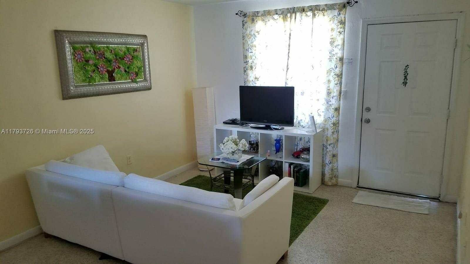 Rental Property at 1027 Sw 4th Ave 4, Miami, Broward County, Florida - Bedrooms: 2 
Bathrooms: 1  - $2,300 MO.