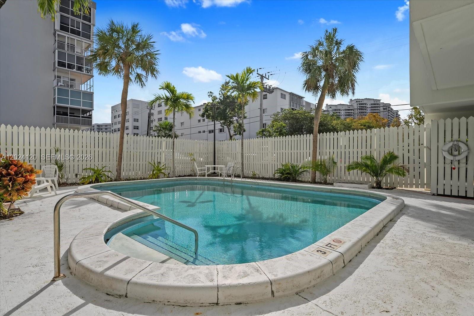 BLUE PELICAN CONDO - Residential