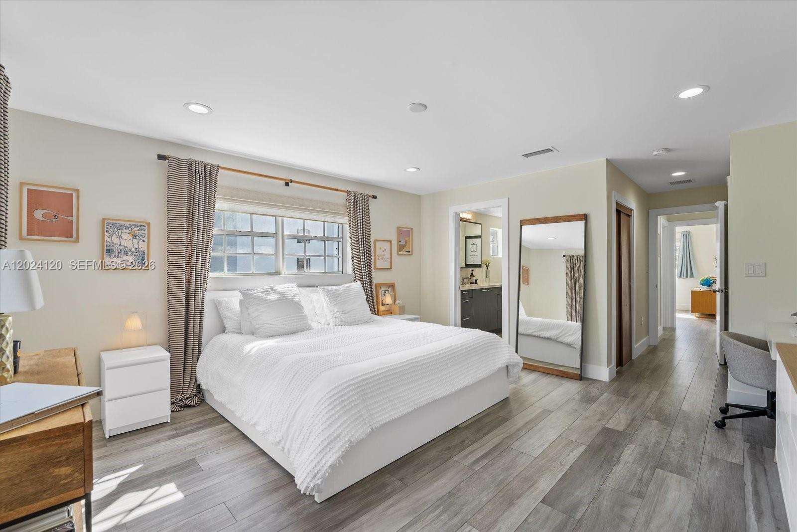 BLUE PELICAN CONDO - Residential