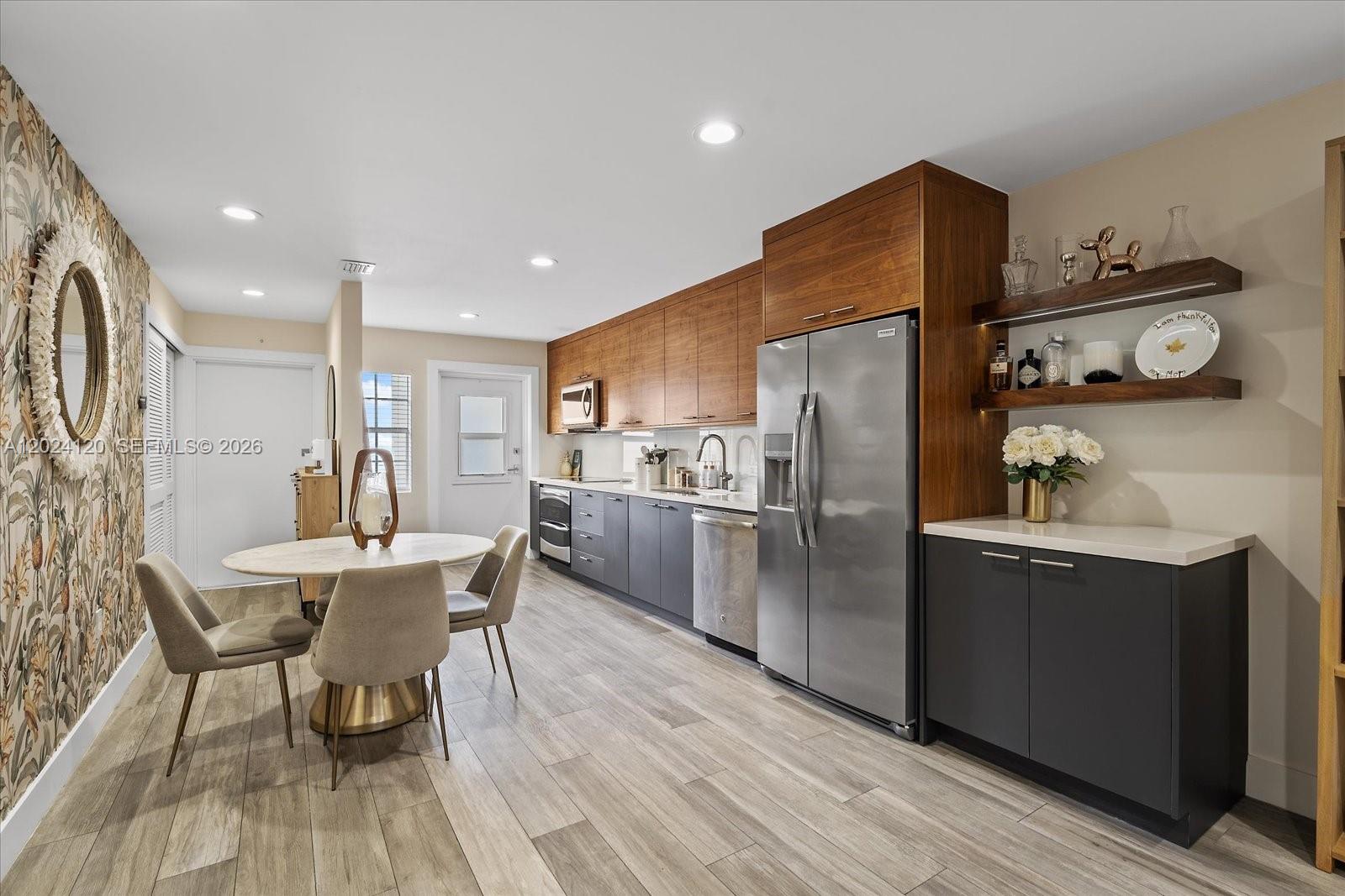 BLUE PELICAN CONDO - Residential