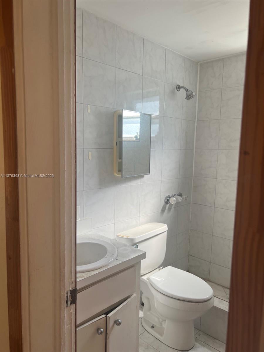 GRIFFING BISC PARK EST - Residential