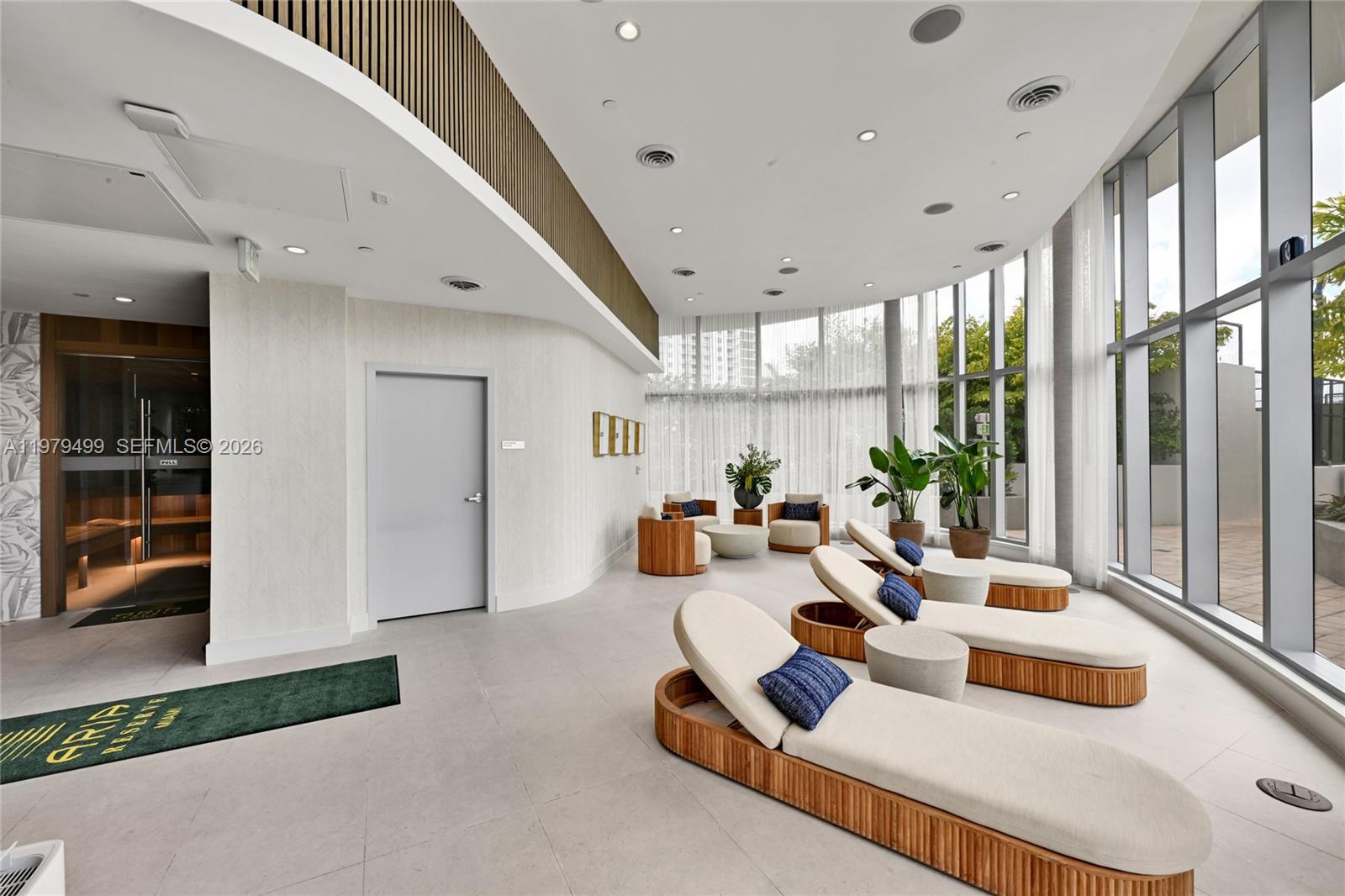 ARIA RESERVE SOUTH CONDO - Residential Lease