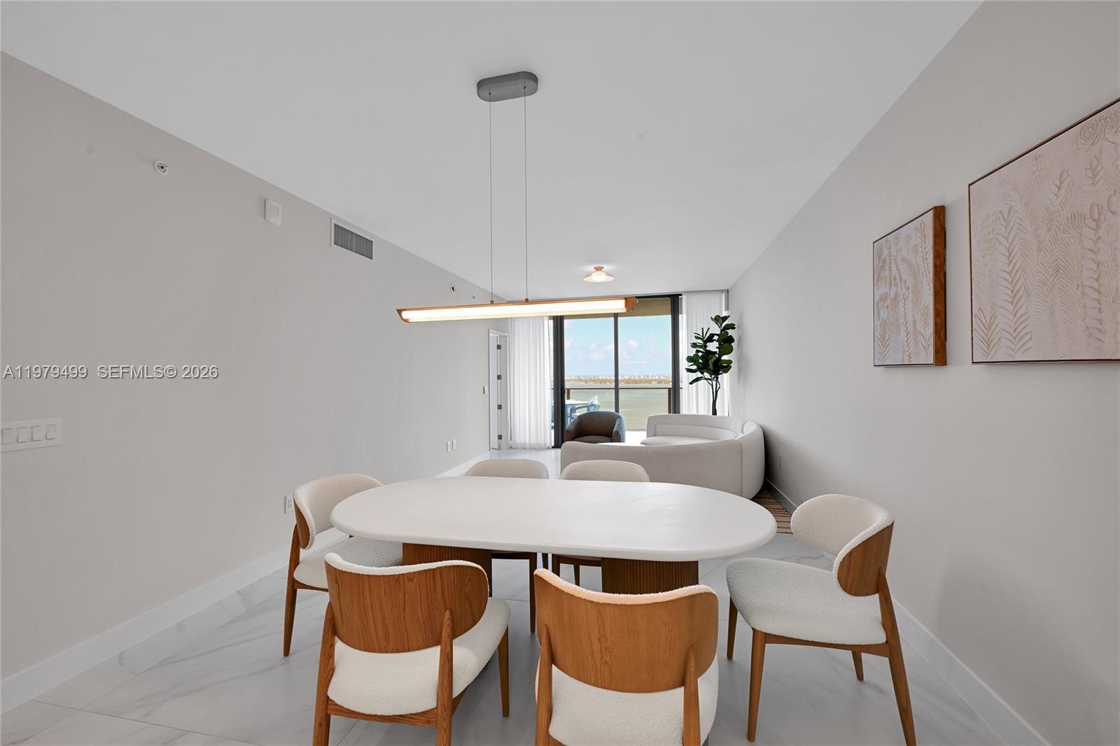 ARIA RESERVE SOUTH CONDO - Residential Lease