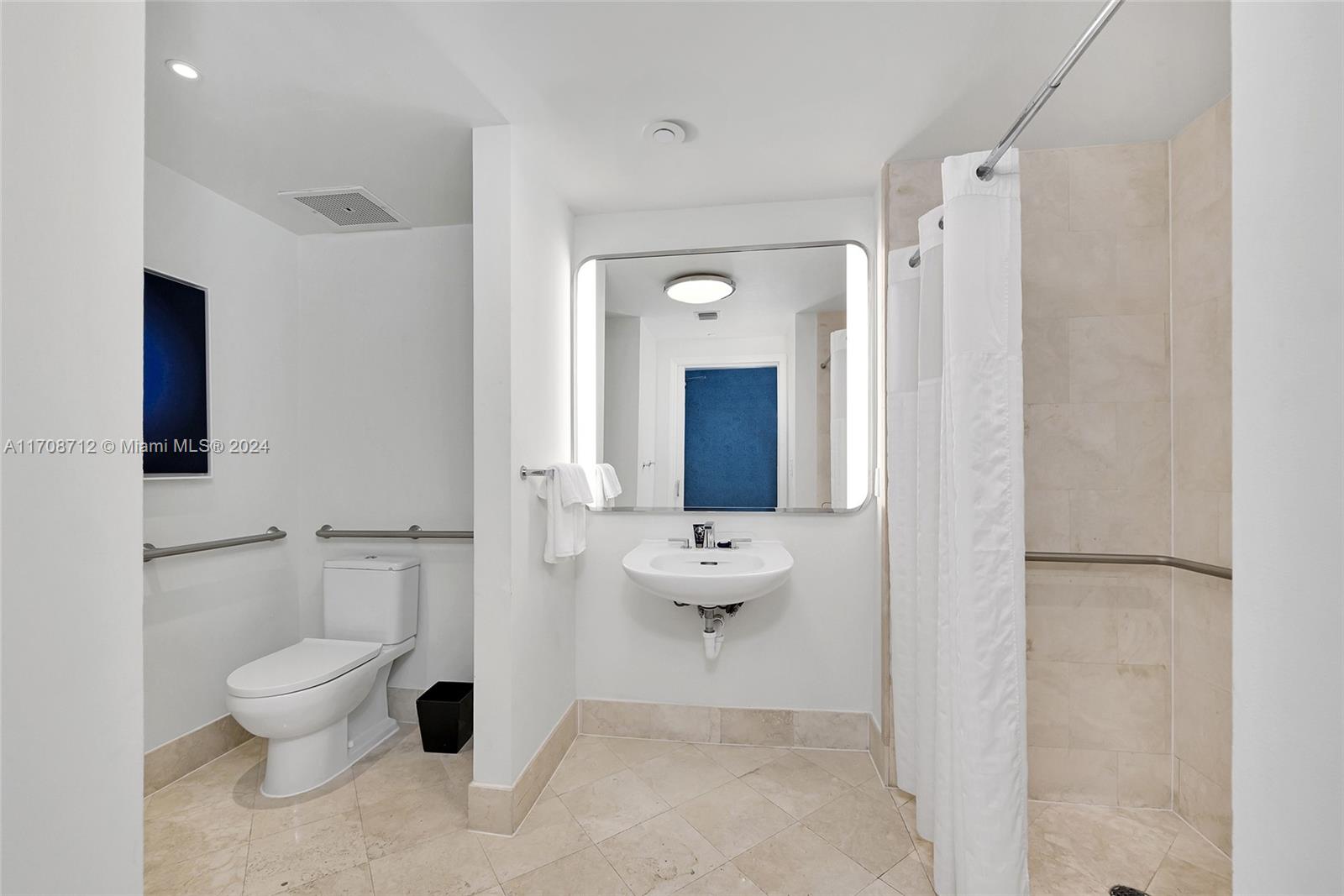 FONTAINEBLEAU II CONDO - Residential