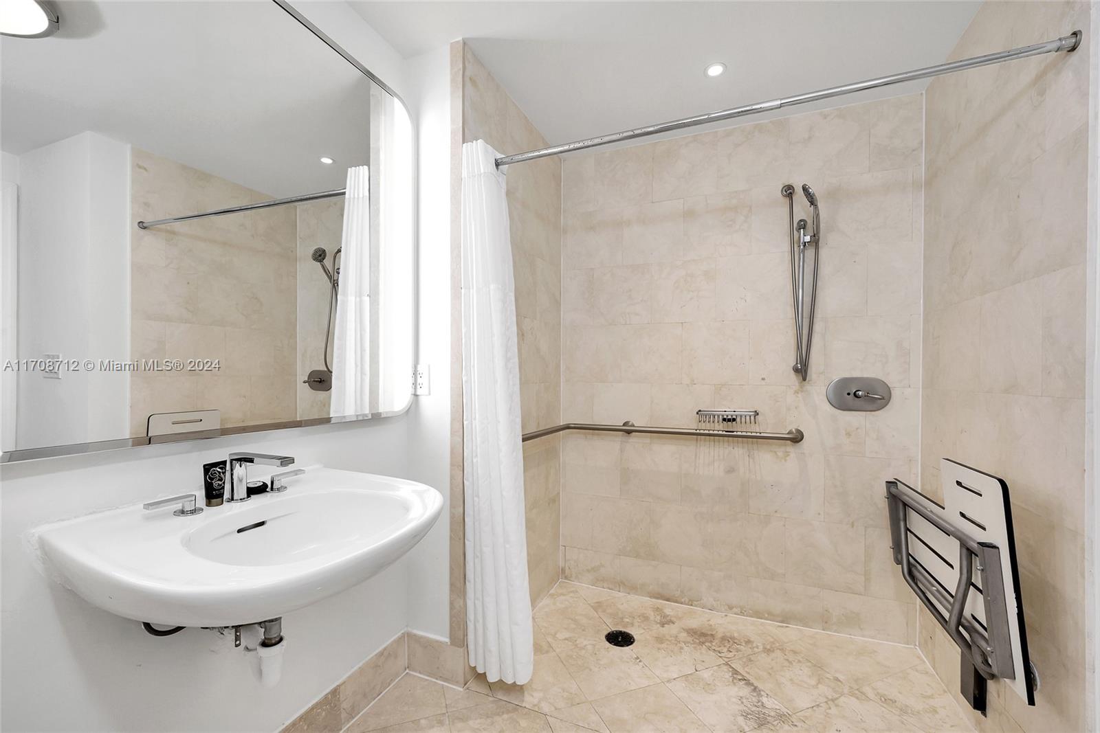 FONTAINEBLEAU II CONDO - Residential