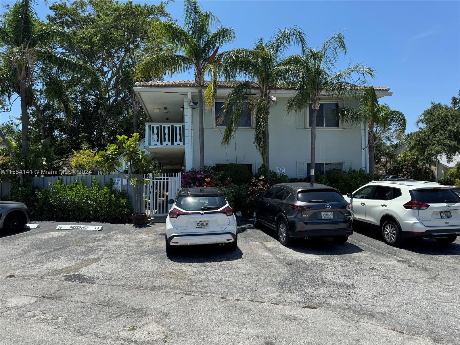 1423 Holly Heights Dr 22, Fort Lauderdale, Broward County, Florida - 2 Bedrooms  
1 Bathrooms - 