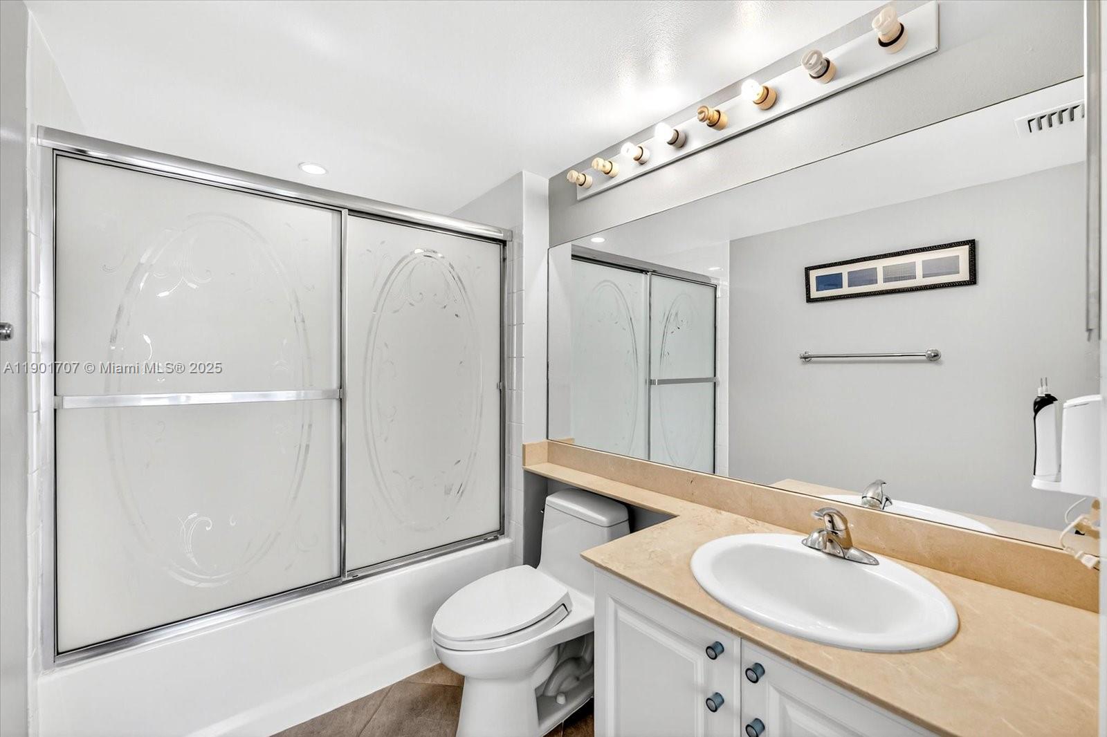 YACHT CLUB AT PORTOFINO C - Residential