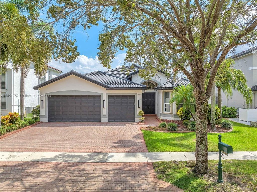 Photo of 19300 SW 54th St, Miramar, FL 33029 (MLS # A11451752)