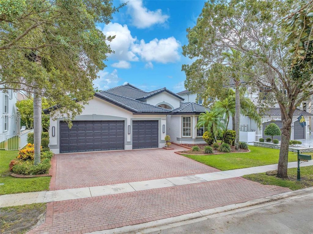 Photo of 19300 SW 54th St, Miramar, FL 33029 (MLS # A11451752)