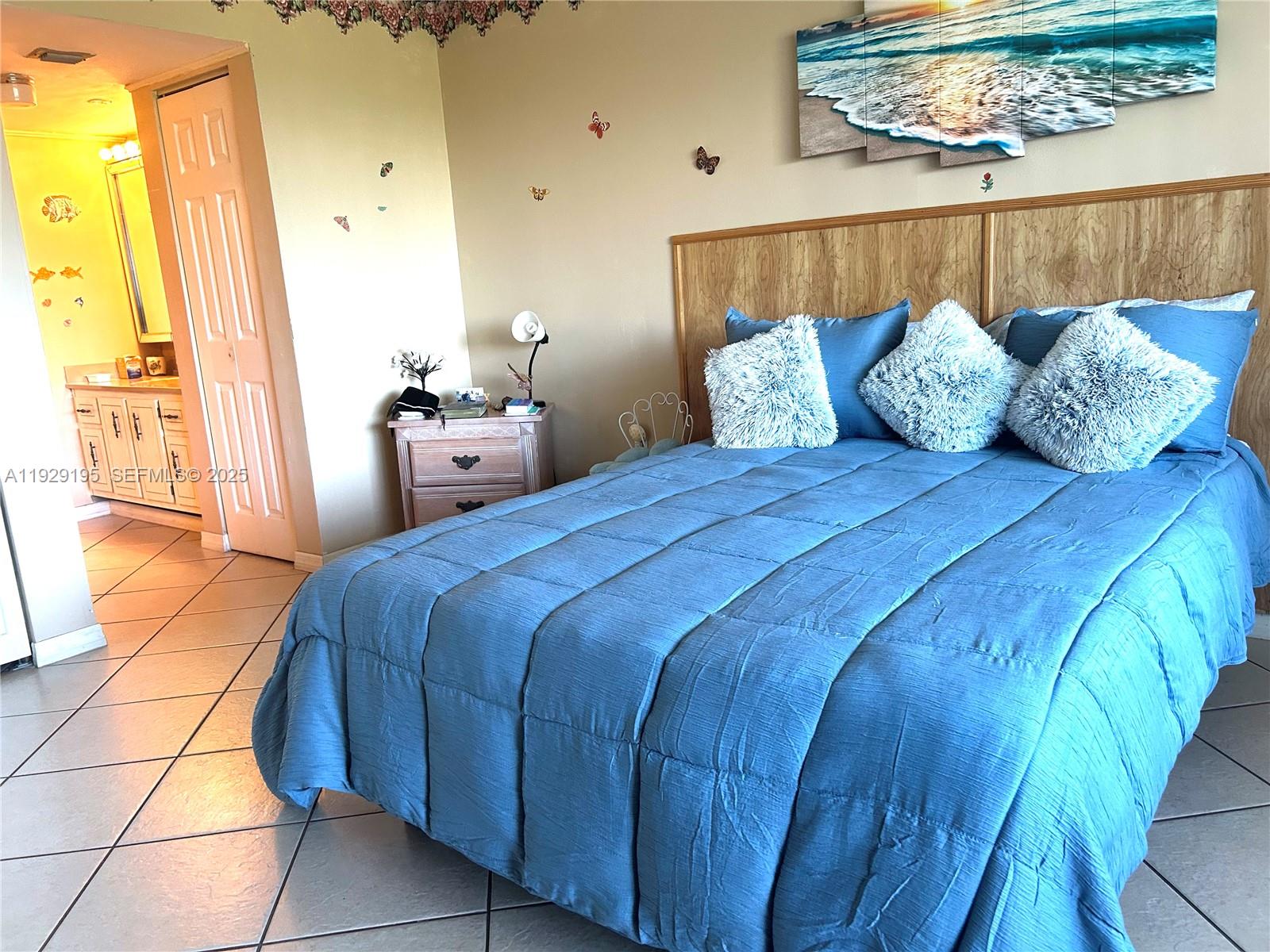 900 Saint Charles Pl 606