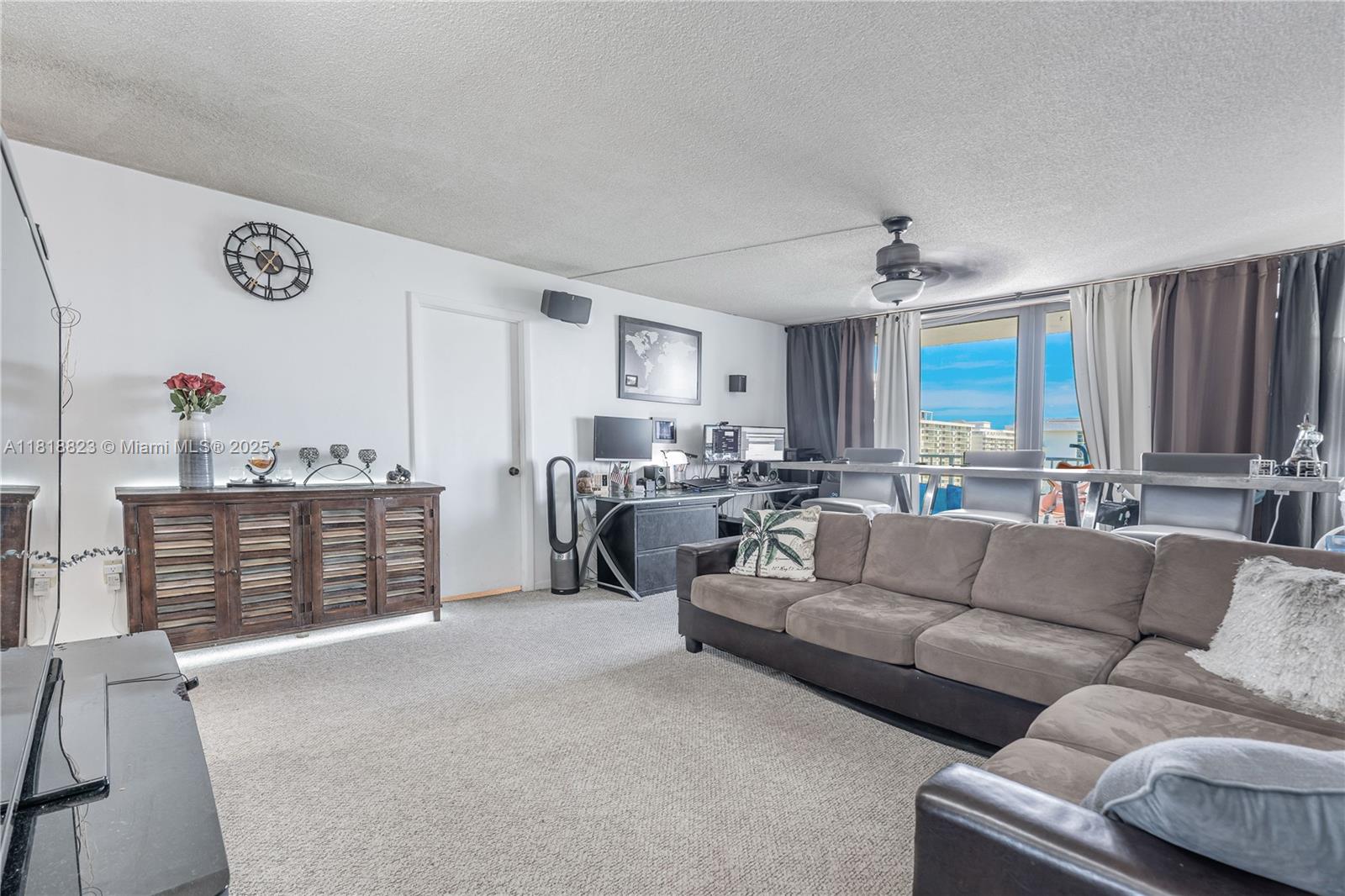5838 Collins Ave 14G