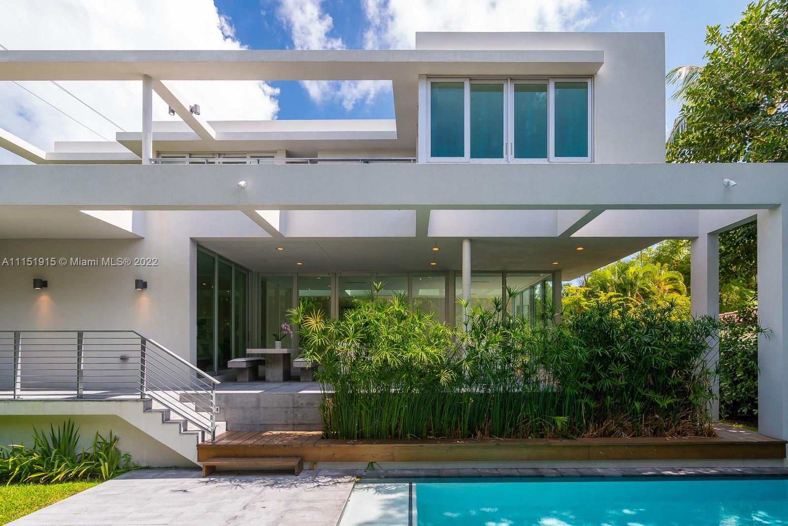 TROPICAL ISLE HOMES SUB - Residential