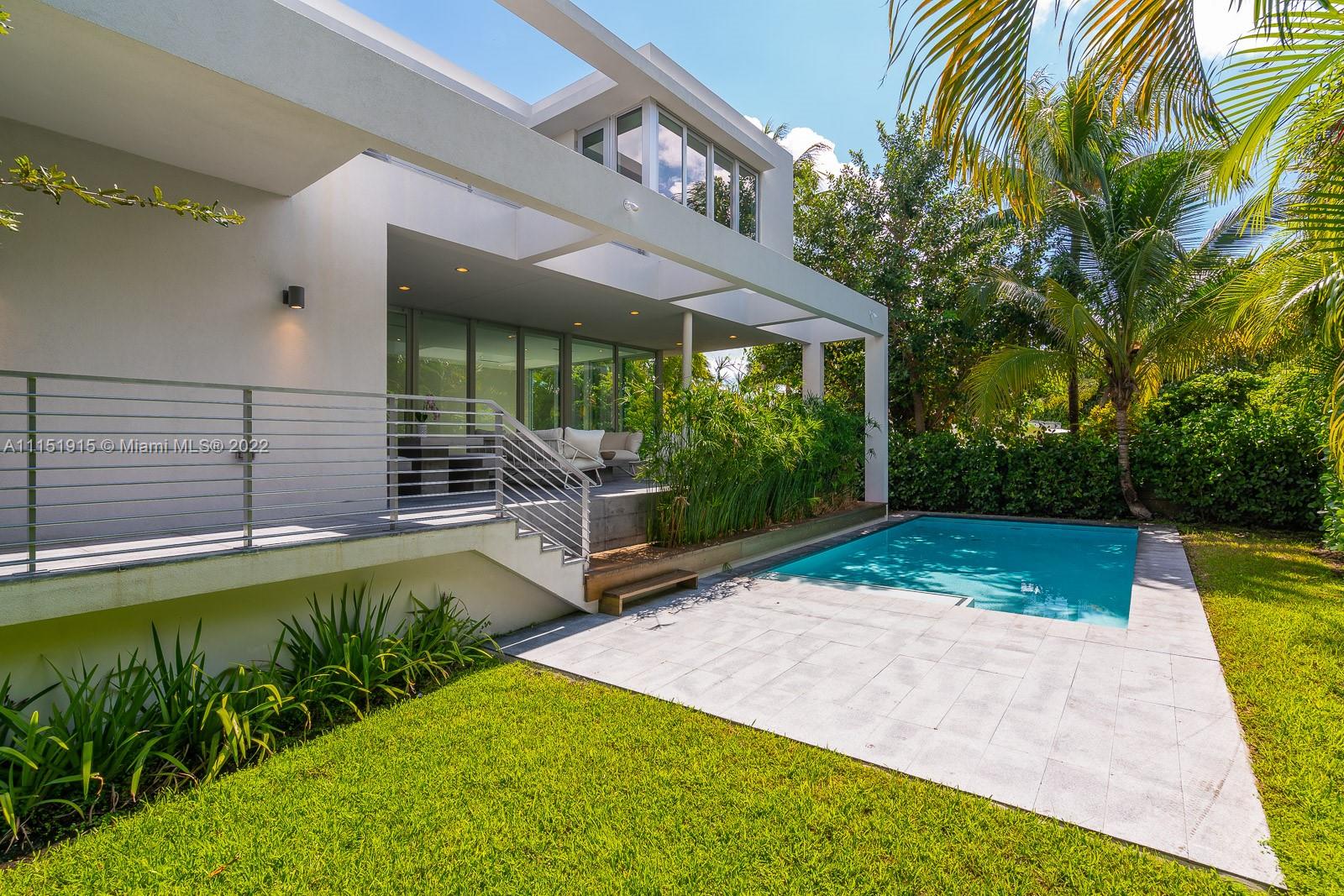 TROPICAL ISLE HOMES SUB - Residential