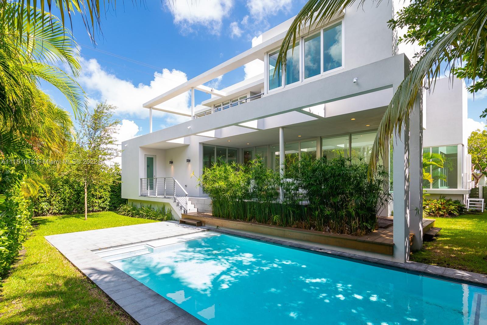 TROPICAL ISLE HOMES SUB - Residential