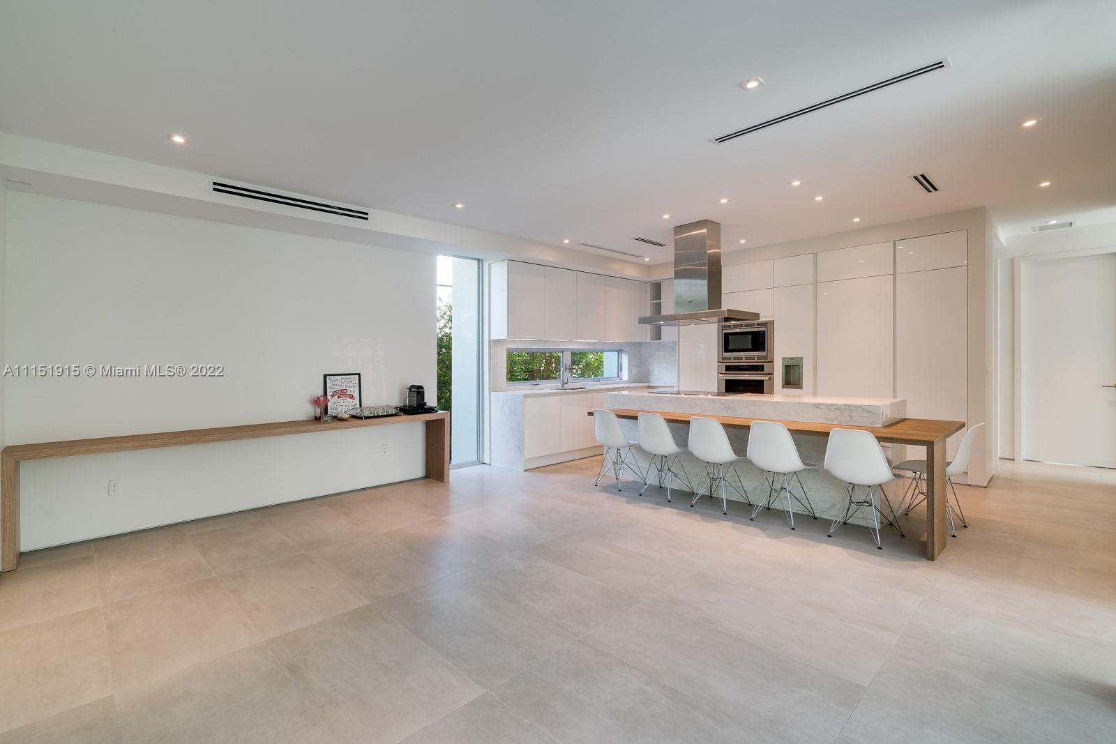 TROPICAL ISLE HOMES SUB - Residential