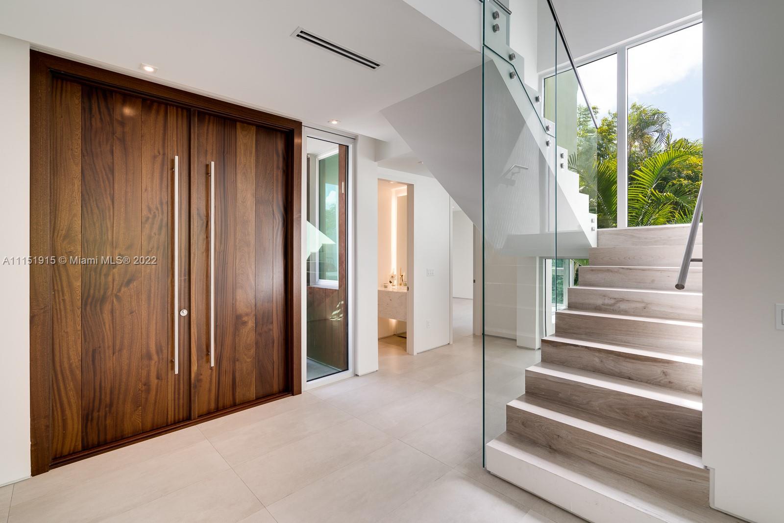 TROPICAL ISLE HOMES SUB - Residential