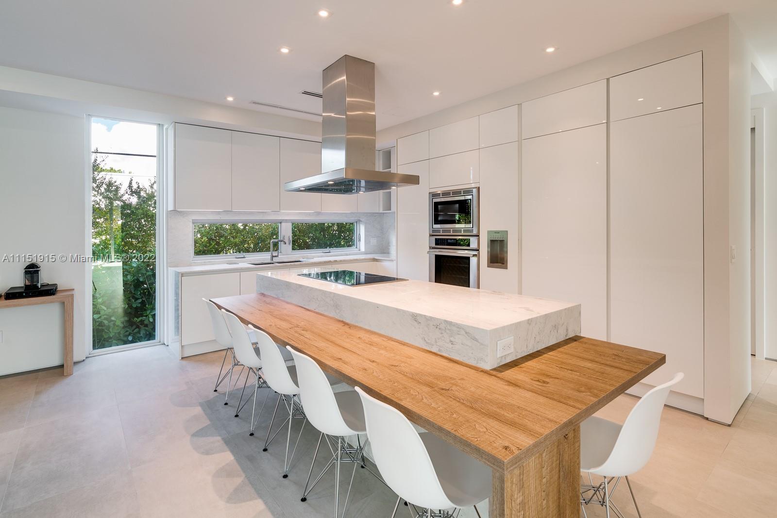 TROPICAL ISLE HOMES SUB - Residential