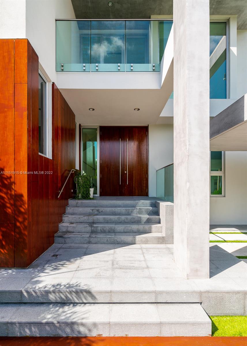 TROPICAL ISLE HOMES SUB - Residential