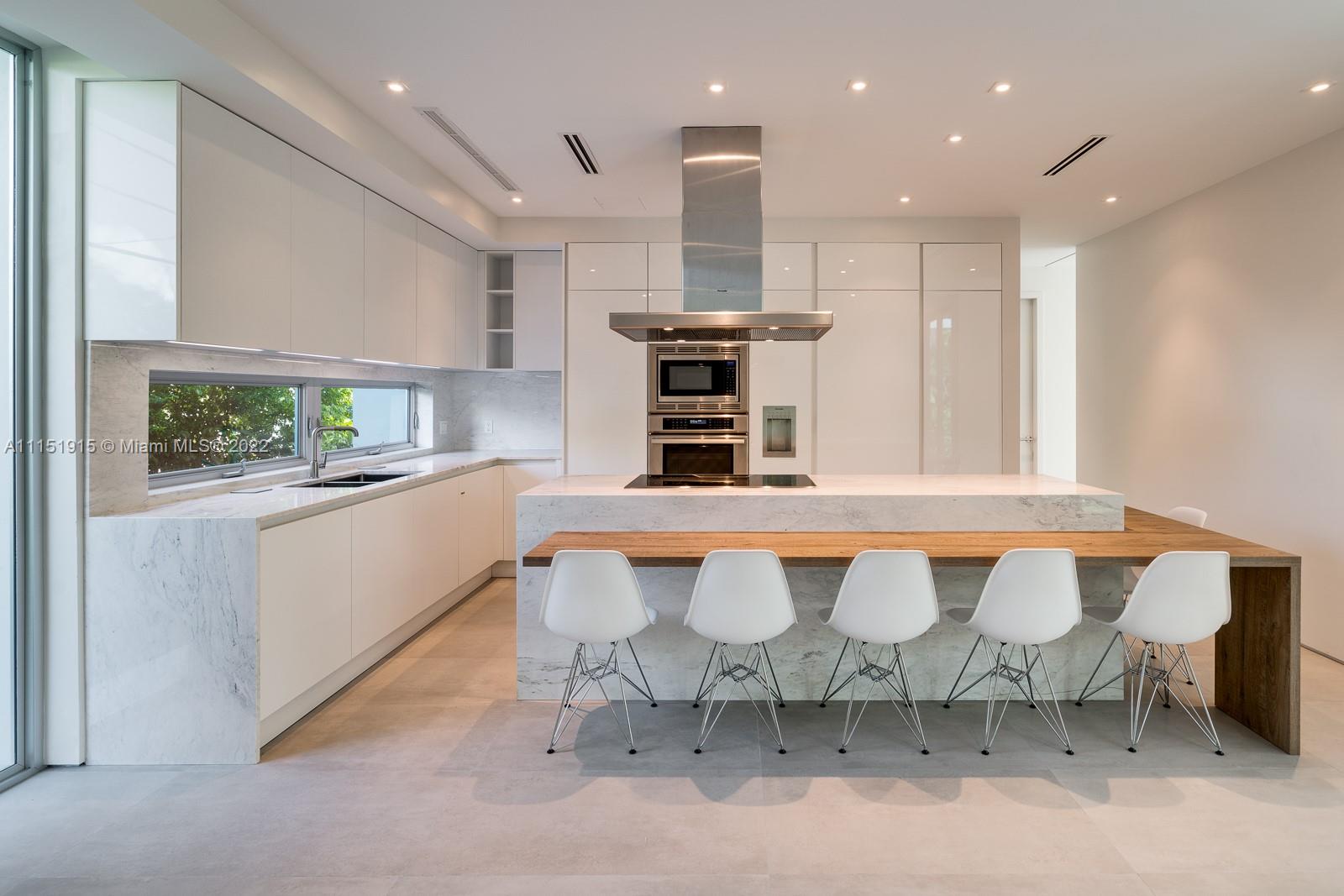 TROPICAL ISLE HOMES SUB - Residential