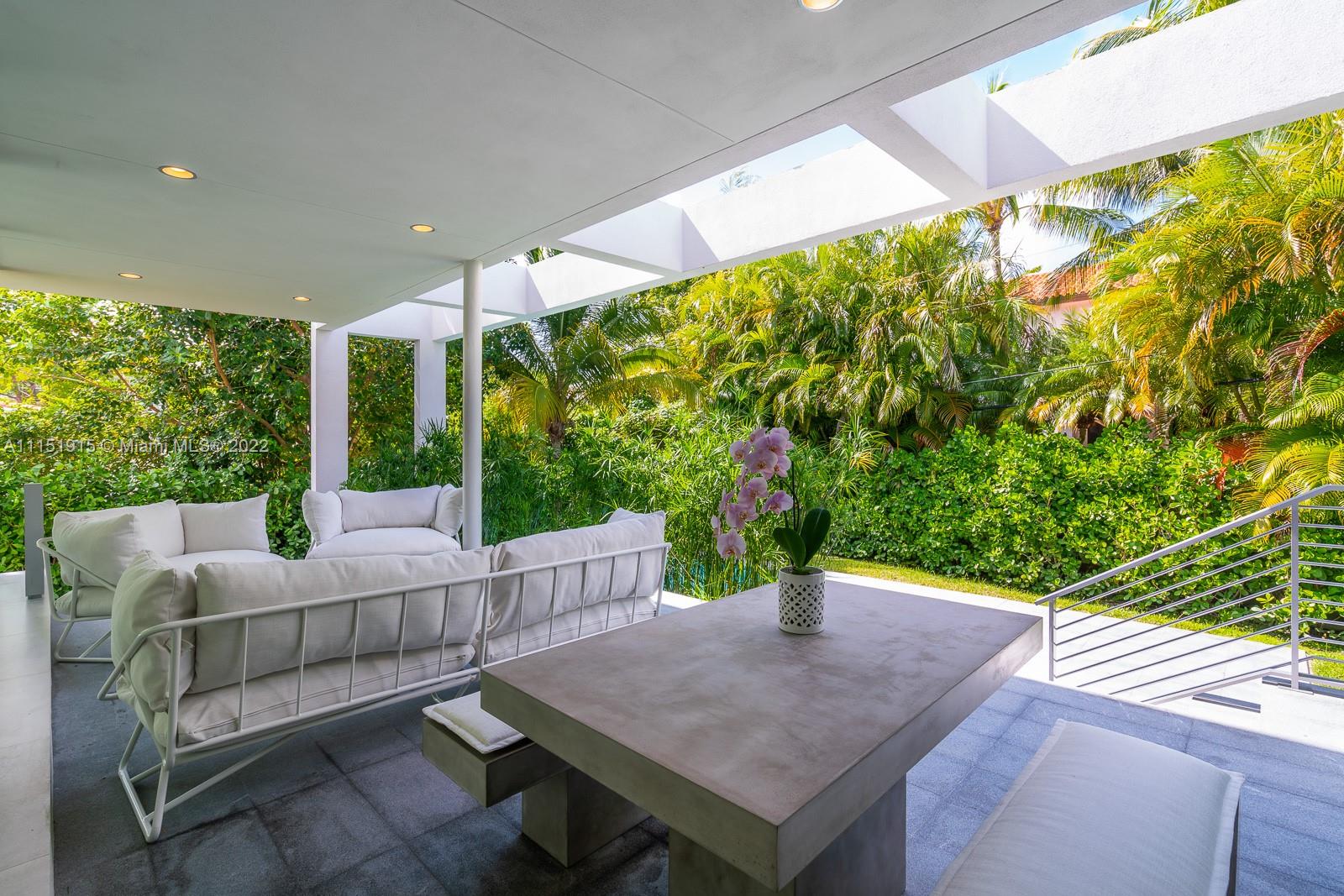 TROPICAL ISLE HOMES SUB - Residential