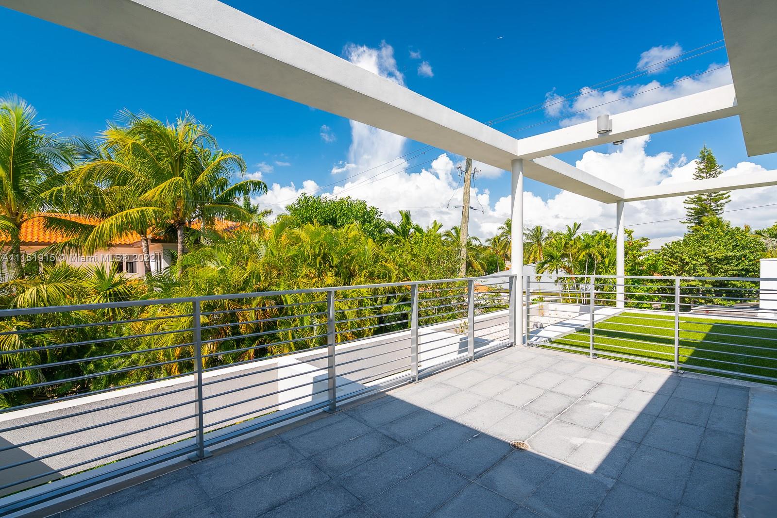 TROPICAL ISLE HOMES SUB - Residential